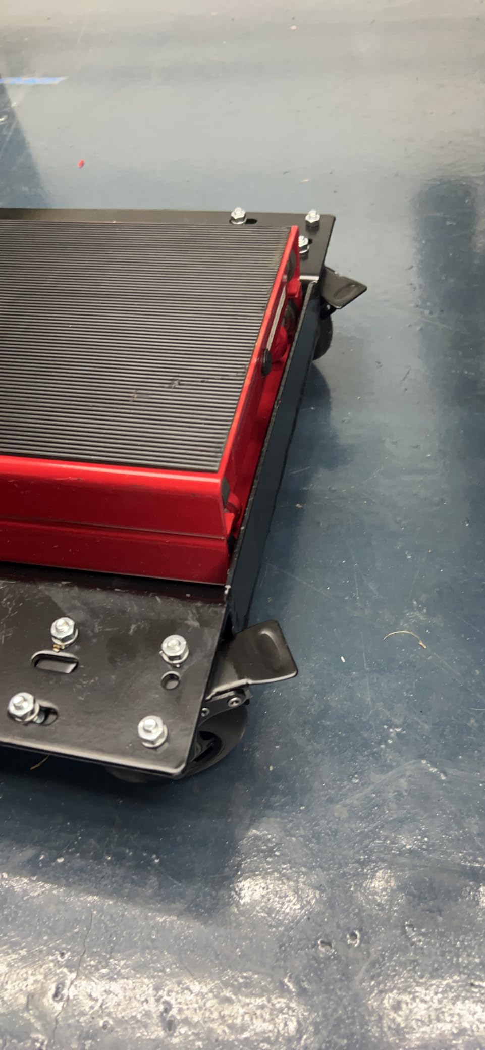 Extreme Max 5001.5059 Wide Motorcycle Scissor Jack with Dolly - 1100 lbs. customer photo 1