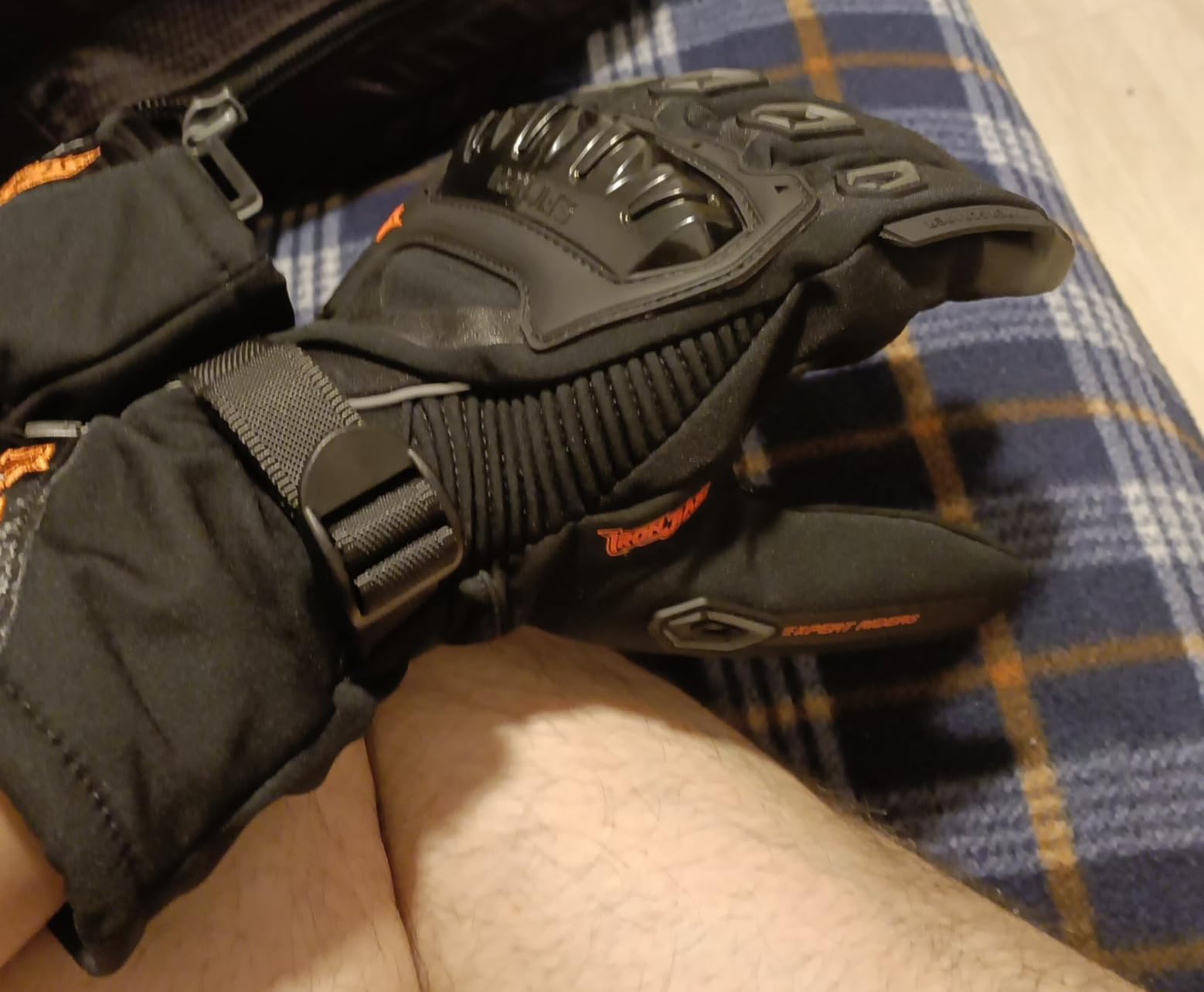 IRON JIA'S Winter Motorcycle Gloves for Men and Women, CE Level 1 KP customer photo 2