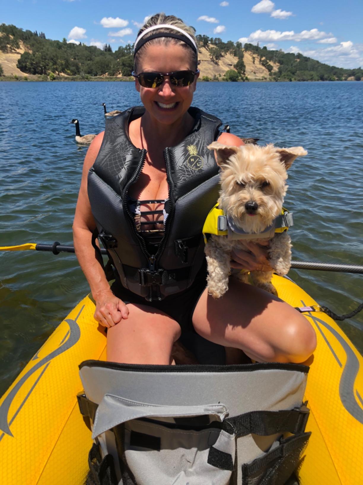Advanced Elements - Island Voyage 2 Inflatable Kayak - Recreational Convertible Kayak - for 1 or 2 Person - 11 ft - Yellow customer photo 1