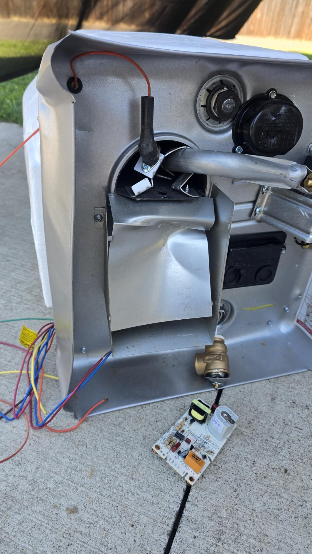 Suburban SW6DEL 6-Gallon RV Water Heater, DSI & 12VDC Relay (5240A) customer photo 2