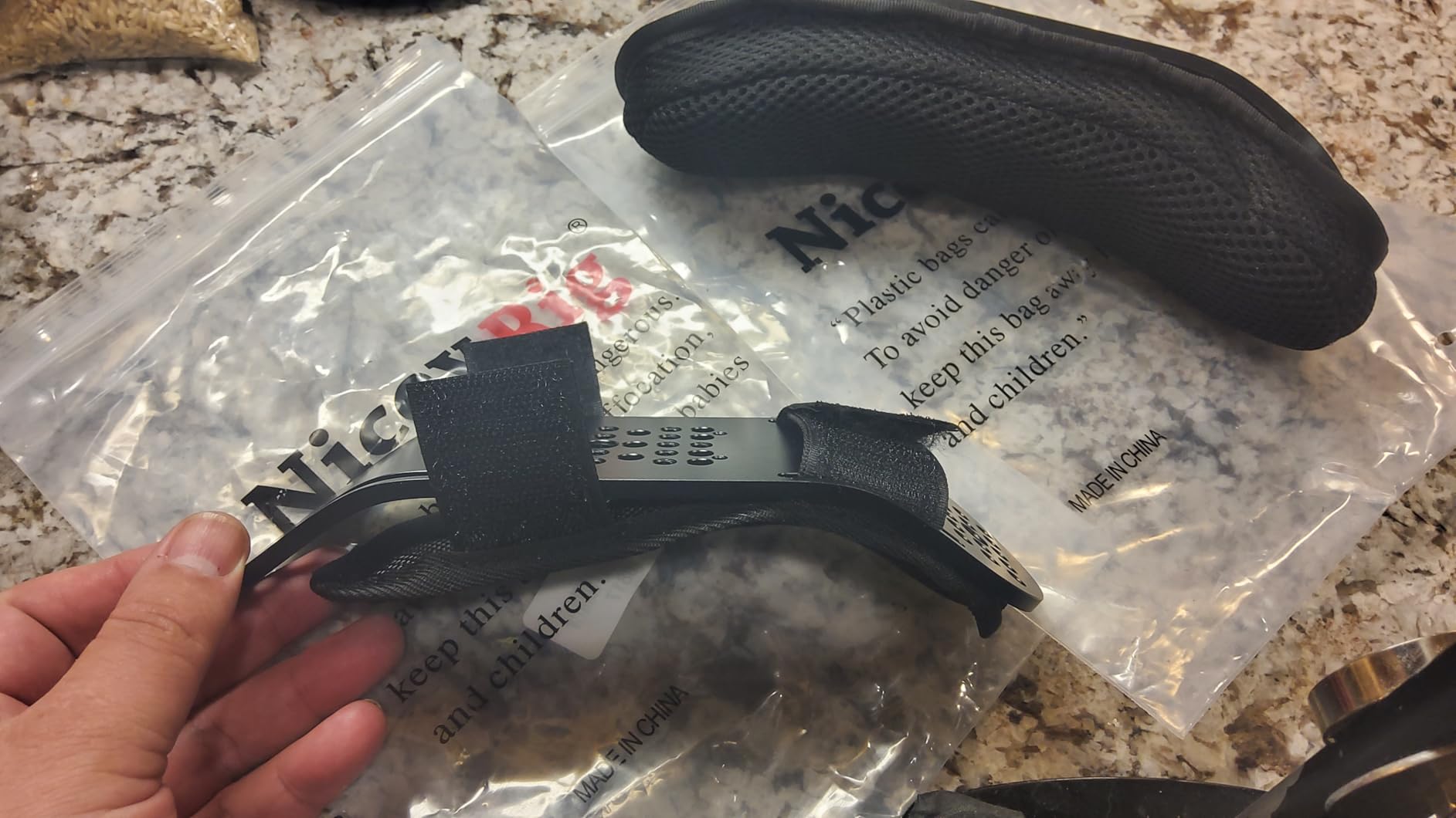 NICEYRIG Camera Shoulder Pad with Cheese Mounting Plate- S483 customer photo 2