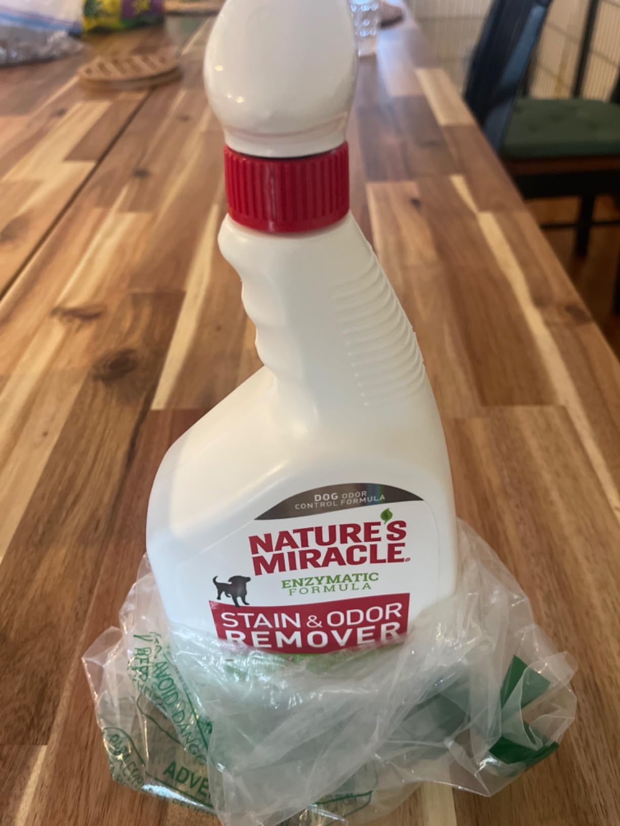 Nature's Miracle Dog Stain & Odor Remover, Enzymatic Cleaner, 24 oz | Tough on Dog Urine, Feces, Vomit, Drool and Other Organic Stains and Odors, For Multiple Surfaces, Fresh Scent customer photo 2