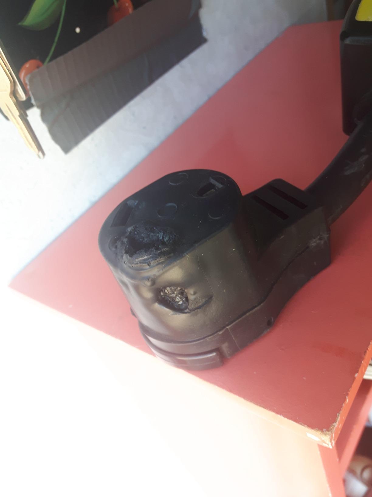 Southwire Surge Guard™ 30 Amp Portable RV Surge Protector with Enhanced Diagnostics, 2100 Joules, 44280 customer photo 2
