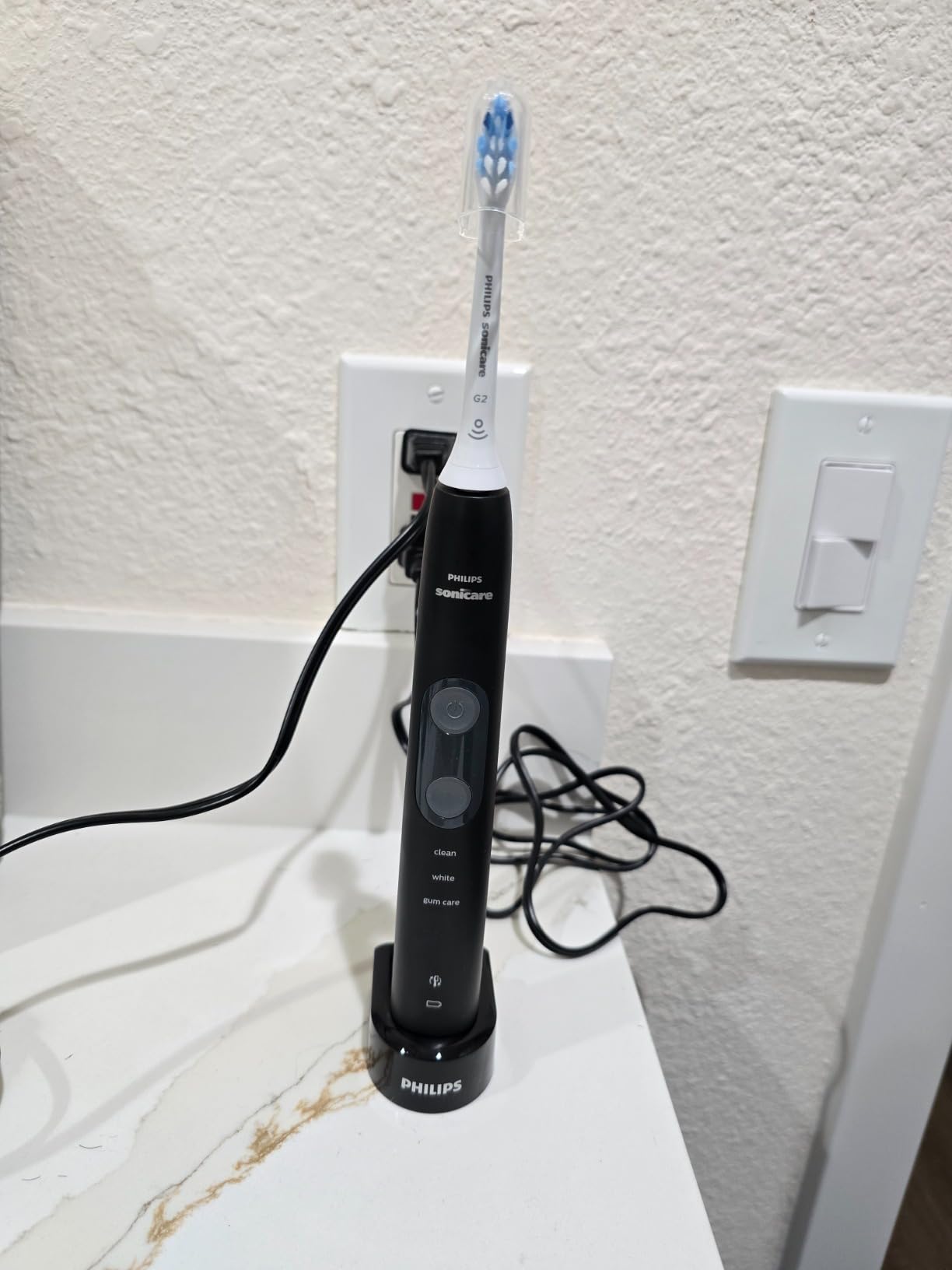 Philips Sonicare 5100 Rechargeable Electric Toothbrush, 1 Brush Head, Black customer photo 2