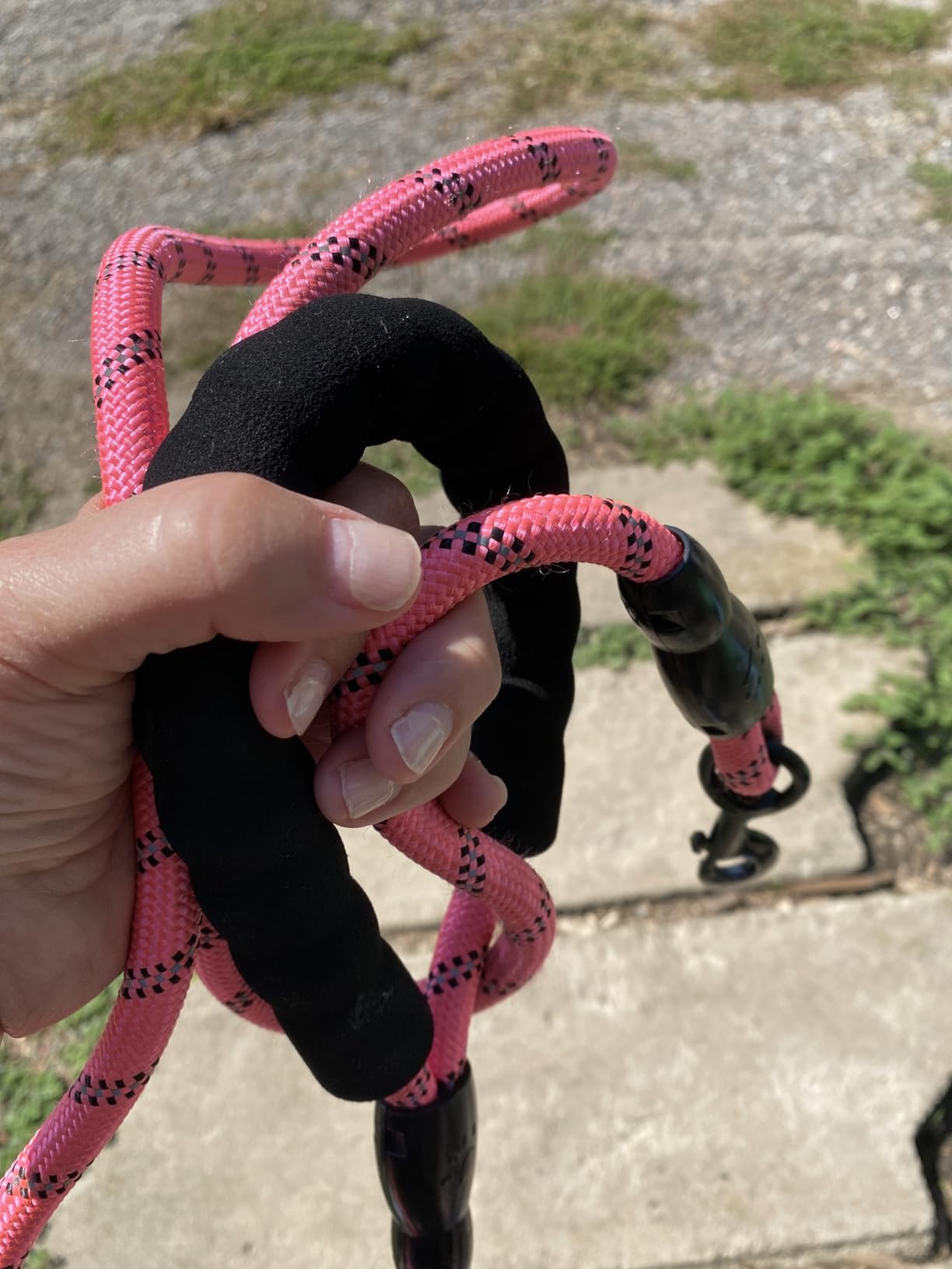 BAAPET 2/4/5/6 FT Dog Leash with Comfortable Padded Handle and Highly Reflective Threads for Small Medium and Large Dogs (5FT-1/2'', Black) customer photo 2