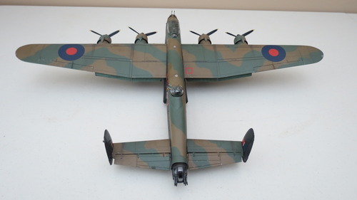 Airfix Model Airplane Kit Gift Set - A08013A Avro Lancaster B.III, Plastic Plane Model Kits for Adults & Kids 8+, Skill Level 3, 1:72 Scale WW2 Military Aircraft Models customer photo 1