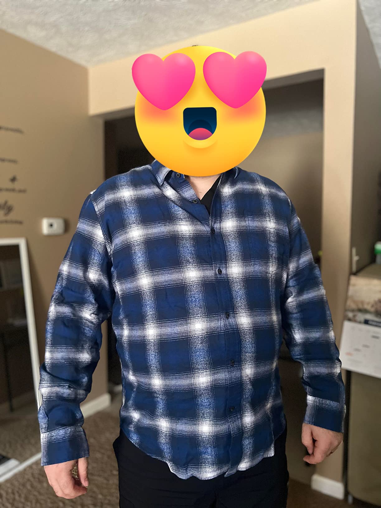 Amazon Essentials Men's Regular Fit Long-Sleeve Flannel Shirt, Soft Brushed Cotton, Lightweight yet Warm customer photo 2