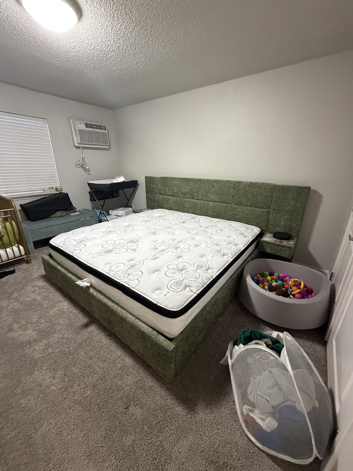 Signature Design by Ashley Chime 10 Inch Twin Hybrid Mattress in a Box customer photo 1