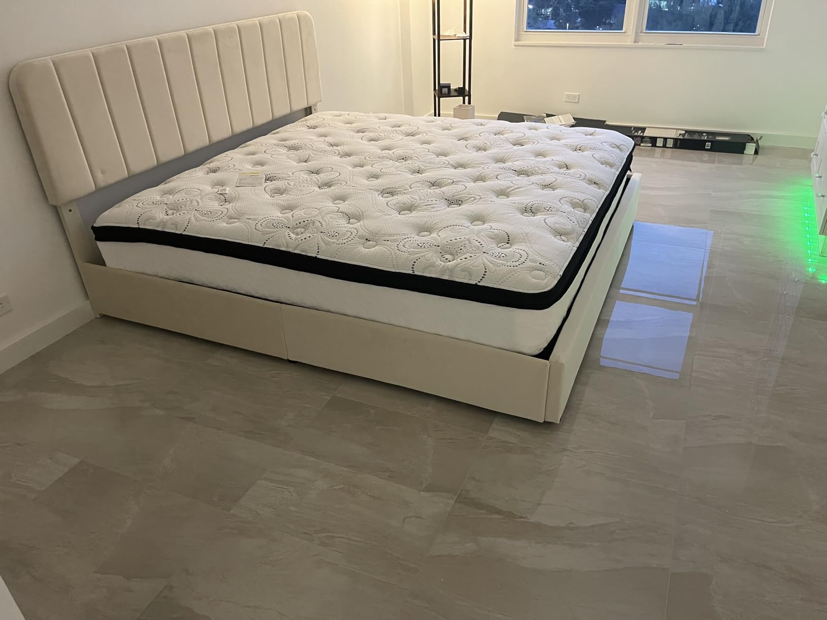 Signature Design by Ashley Chime 10 Inch Twin Hybrid Mattress in a Box customer photo 2