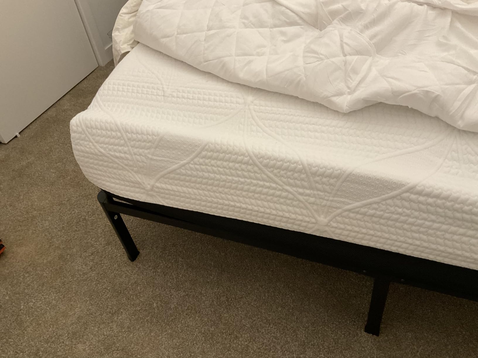 COOL GEL Chill Memory Foam 14-Inch Mattress with 2 Pillows, CertiPUR-US Certified, Mattress in a Box, King, White customer photo 1
