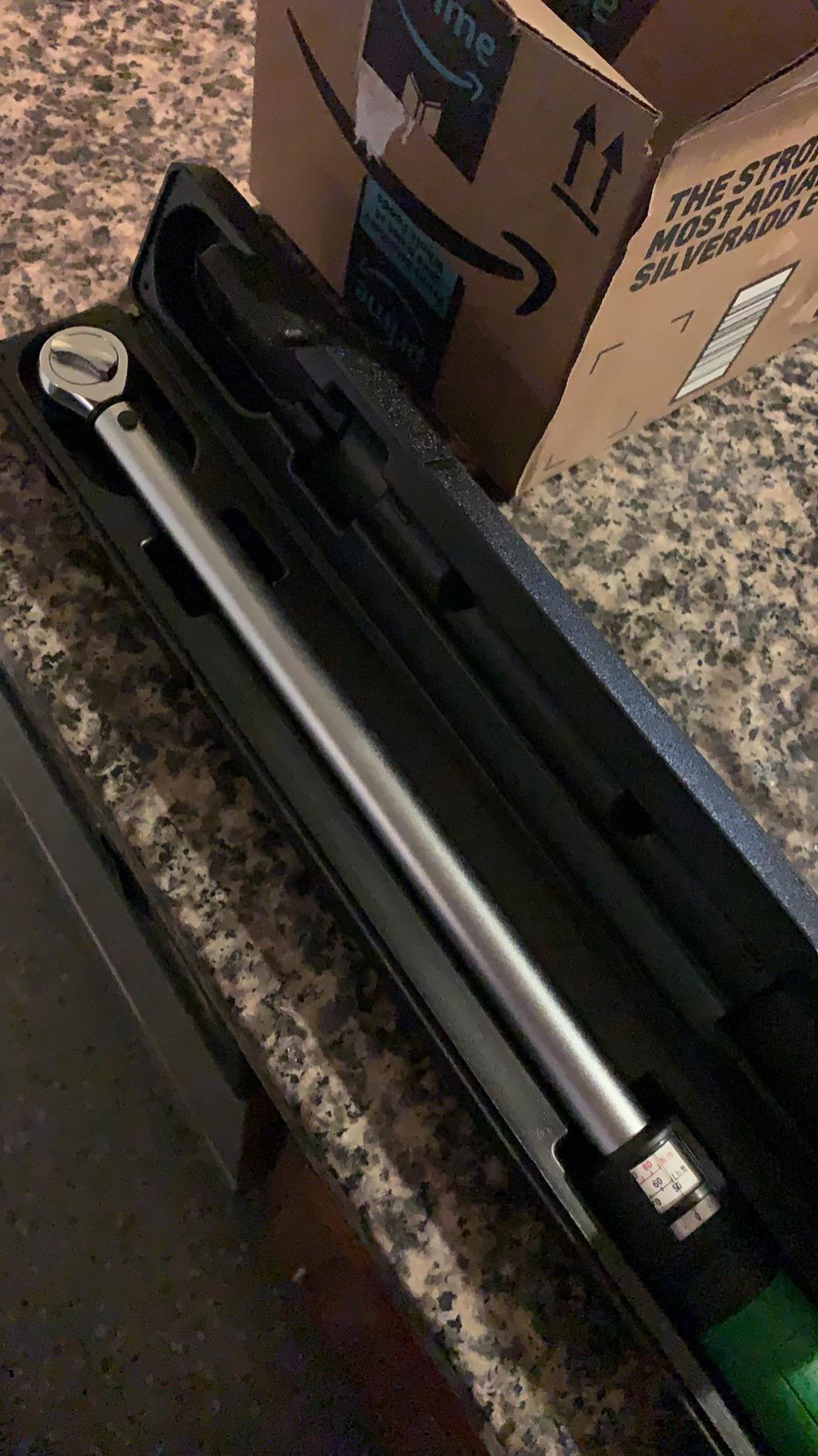 eTORK 1/2 Inch Drive Foot Pound Torque Wrench (50-250 ft-lb / 70-340 Nm) customer photo 1