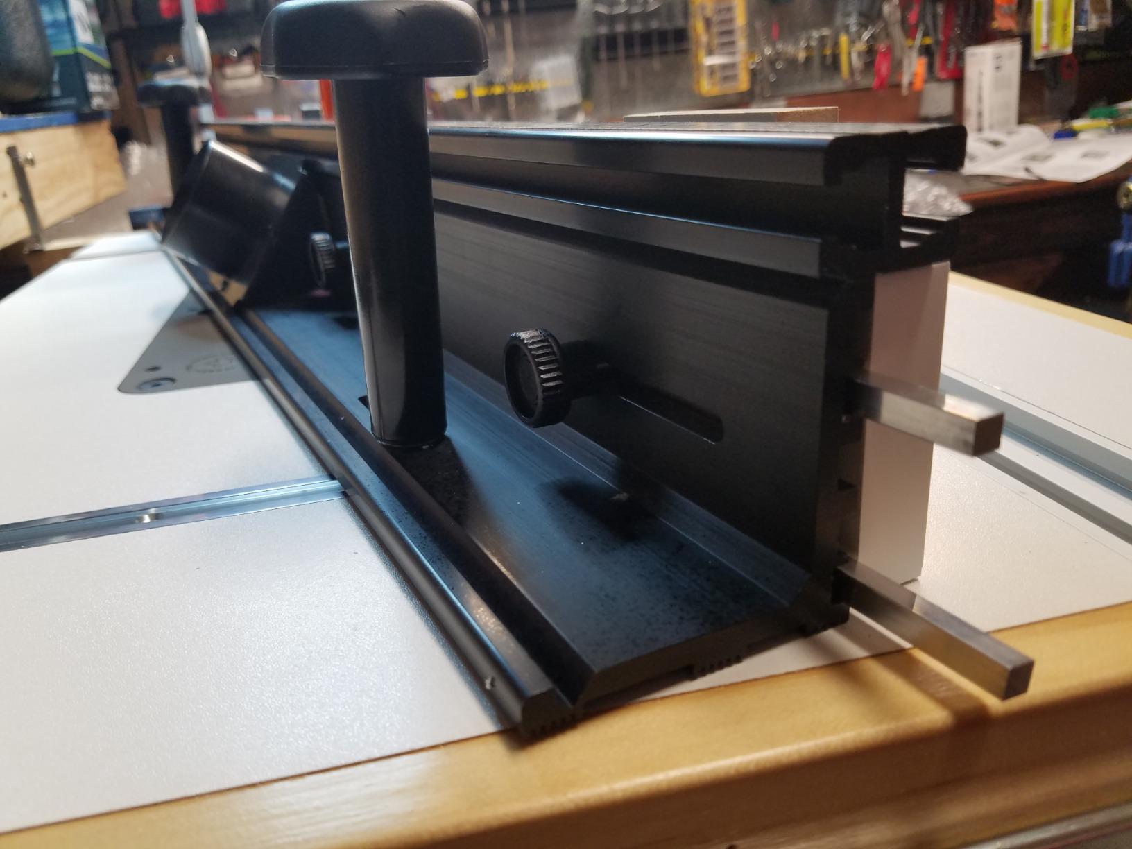 Taytools 300015 Deluxe 32 Inches Long Router Table Fence 3-1/2 Inch Tall Anodized Aluminum with Feather Board, Bit Guard, Adjustable Stop and Dust Port customer photo 1