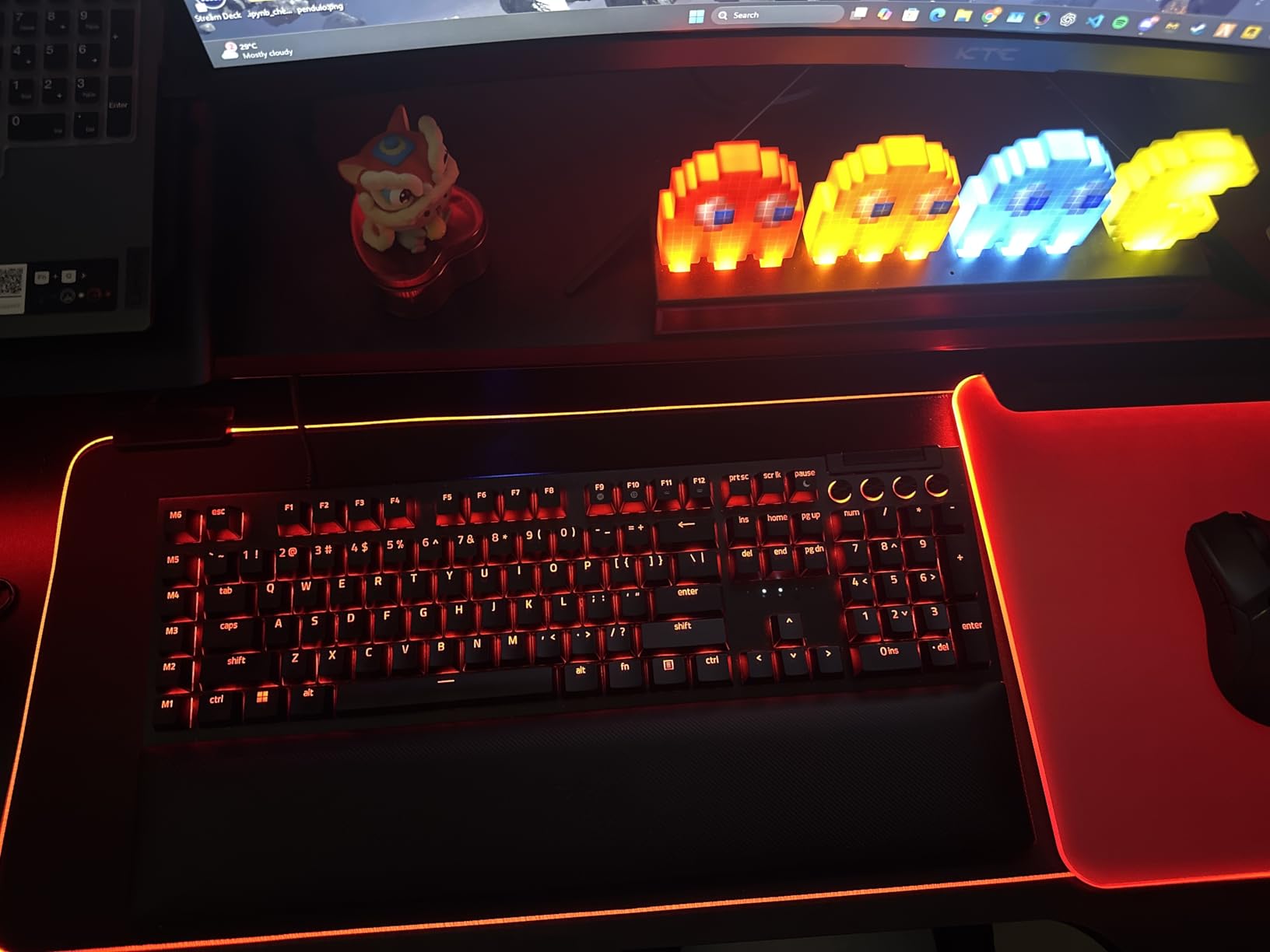 Razer Goliathus Extended Chroma Gaming Mousepad, Soft Cloth Material, Black | Customizable Chroma RGB Lighting, Balanced Control & Speed, Non-Slip Rubber Base customer photo 2