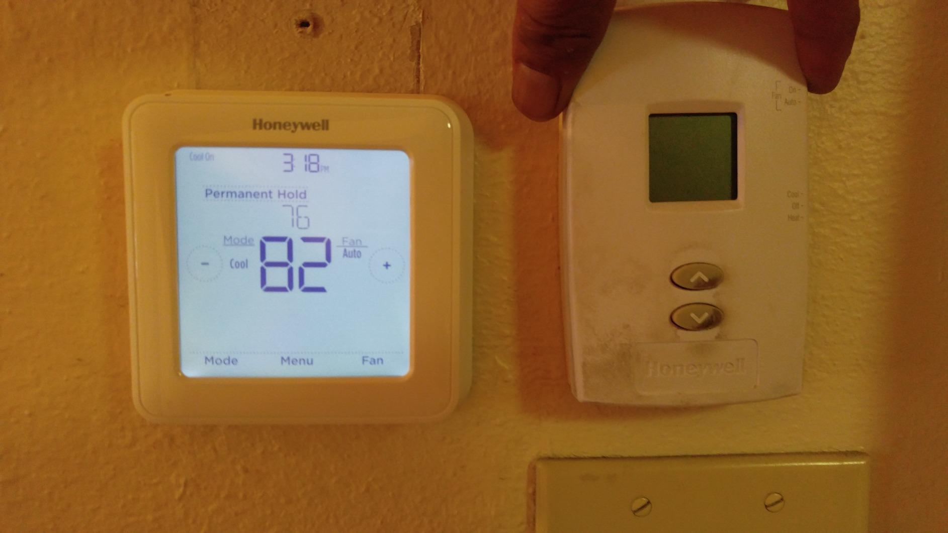 Honeywell Home 7 Day Programmable Touchscreen Thermostat customer photo 2