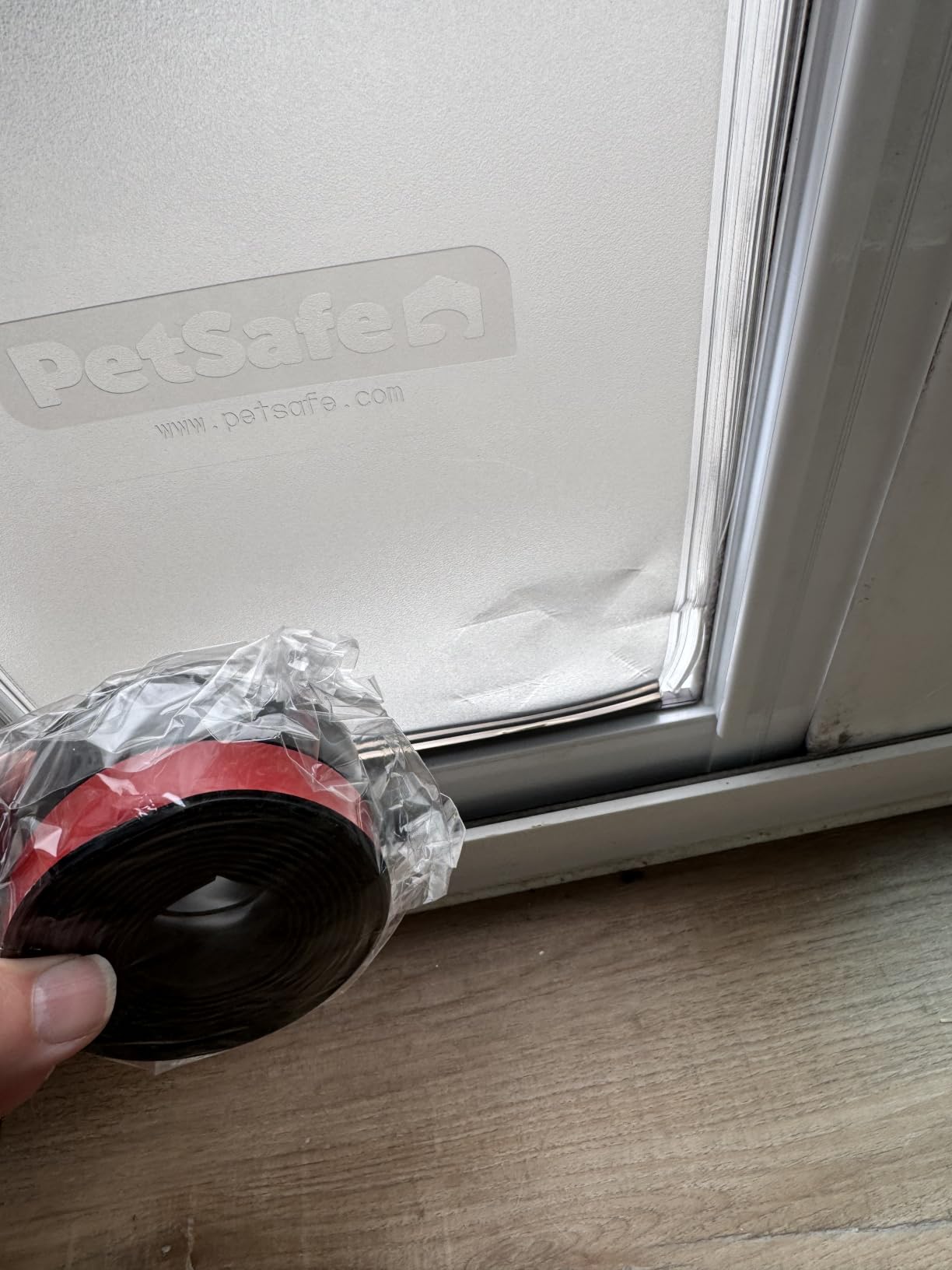 PetSafe Sliding Glass Pet Door, 1 Piece, XL Dogs to 220 lb, White customer photo 2