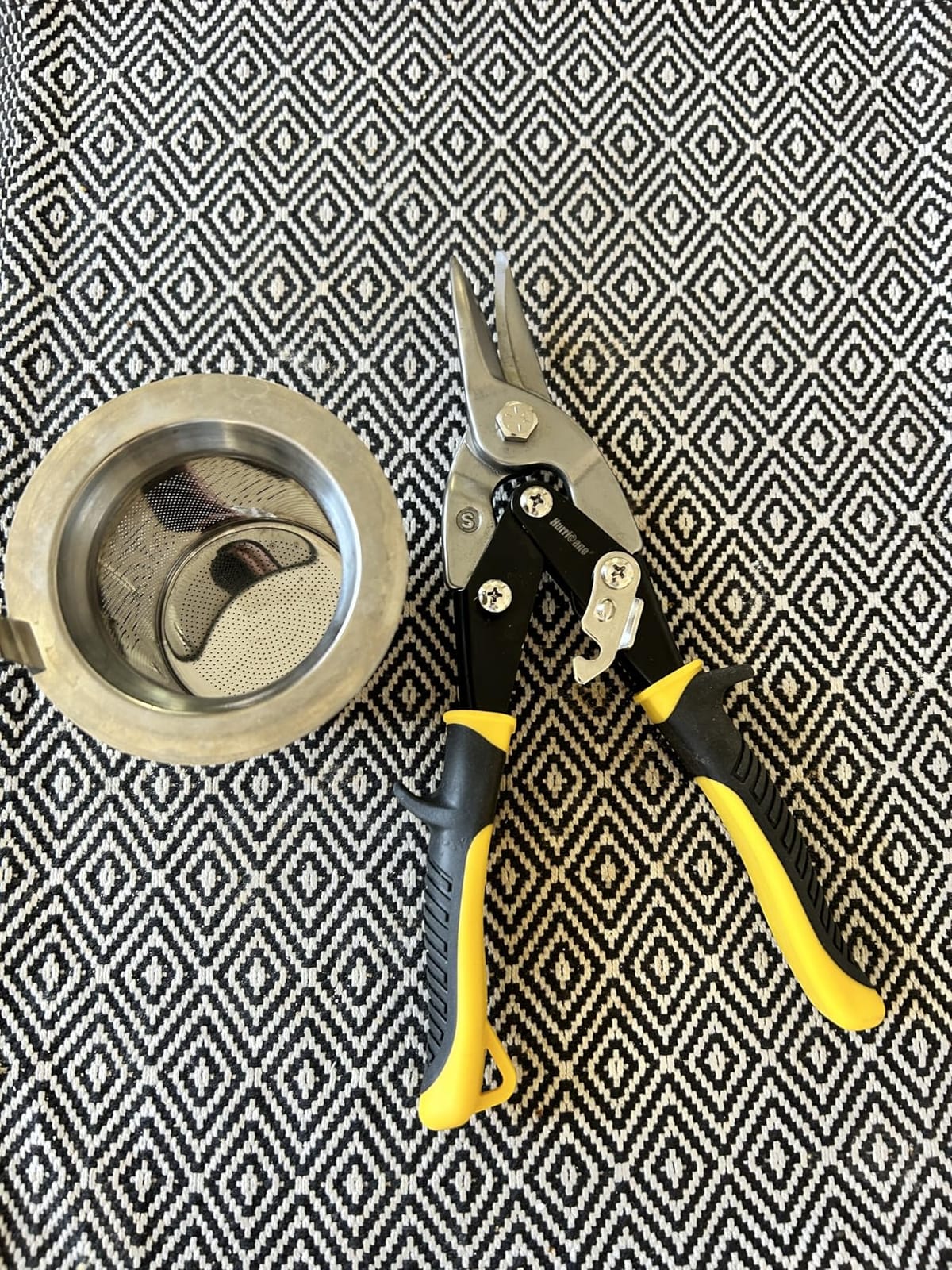HURRICANE 10 inch Aviation Tin Snips, Straight Cut Metal Shears with Non-Slip Tyregrip Handle, Cr-V Steel Blades Shears for Thin Sheet Metal, Aluminum, Gutter & DIY Projects customer photo 1