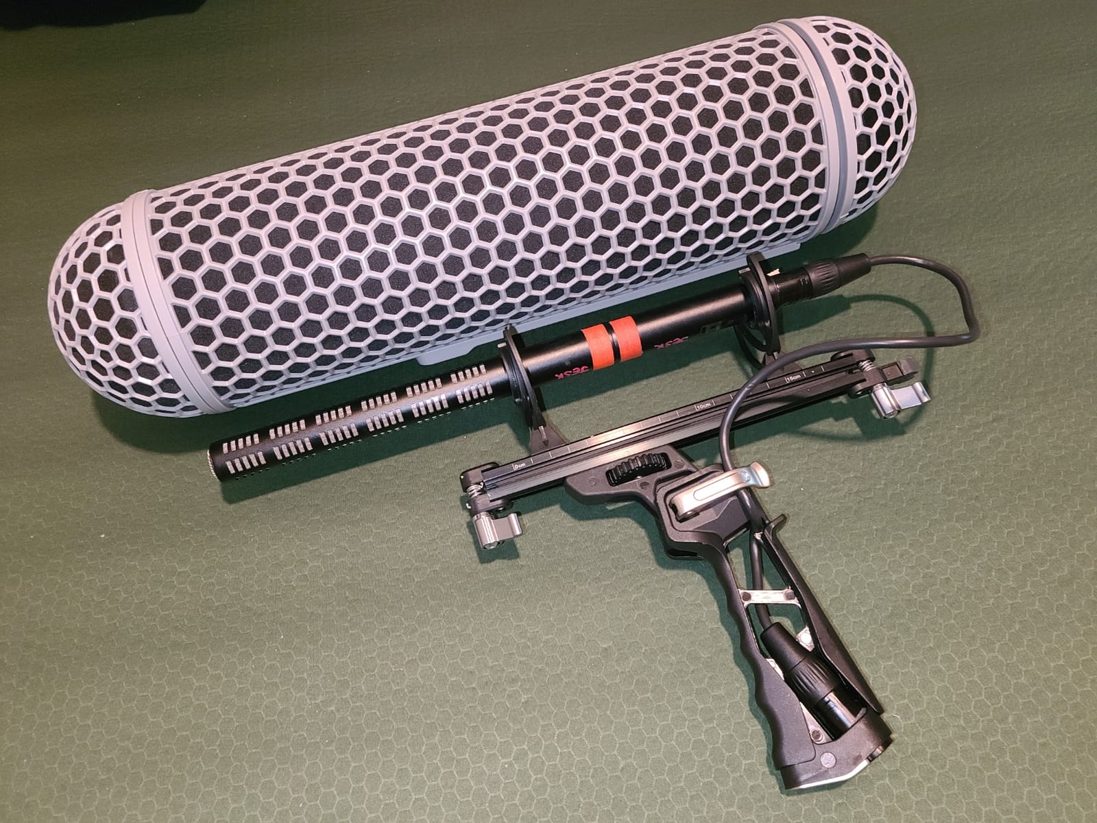 Micolive Microphone Windshield Blimp Windscreen Style Protect Cage and Shock Mount Suspension System Compatible with Rode NTG1 NTG2 NTG3 NTG4+ AT875R Line MKE 600 Series Shotgun Microphones customer photo 2