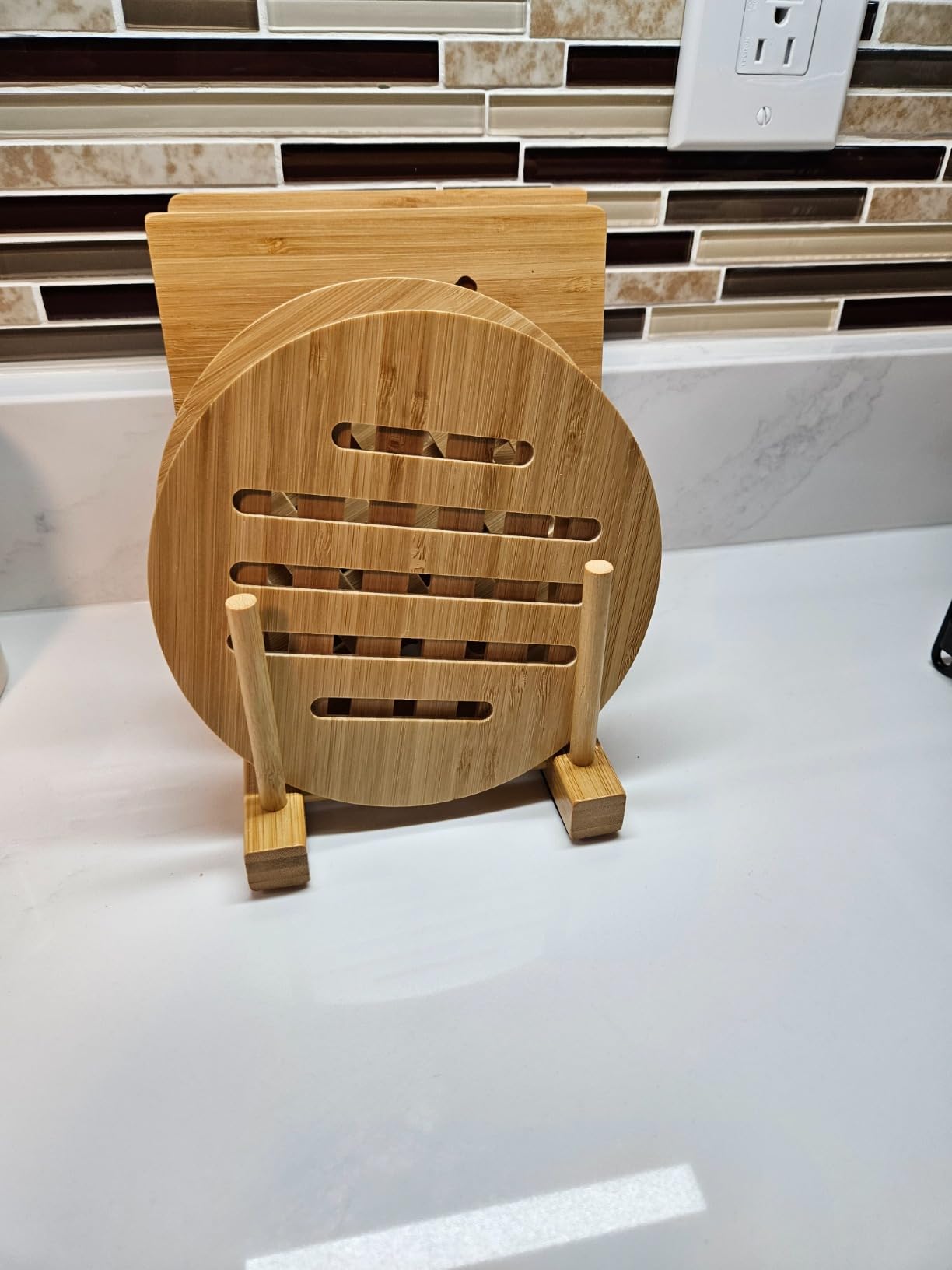 Bamboo Trivet Kitchen Bamboo Hot Pads Trivet Natural Bamboo Trivet Mat Set for Hot Dishes/Pot/Bowl/Teapot/Hot Pot Holders 2 Square 2 Roundness 1 Storage Rack customer photo 1