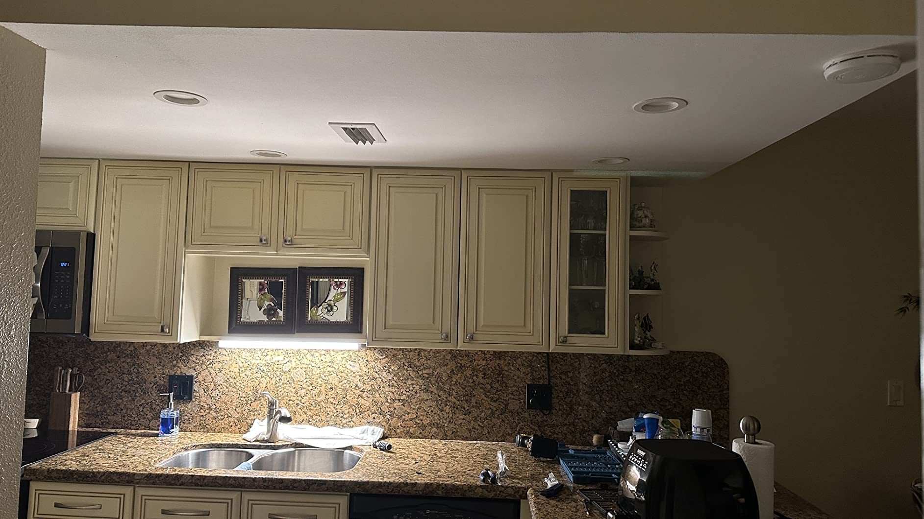 Hardwired LED Under Cabinet Task Lighting - 16 Watt, 24