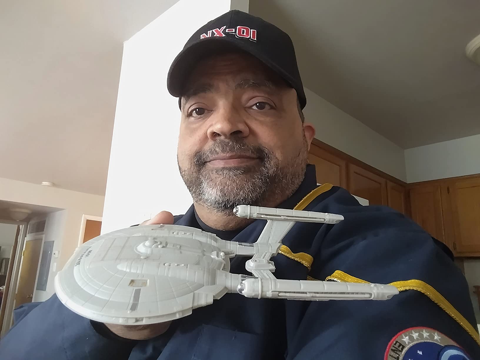 Polar Lights Star Trek NX-01 Enterprise (Snap) 2T 1:1000 Scale Model Kit customer photo 2