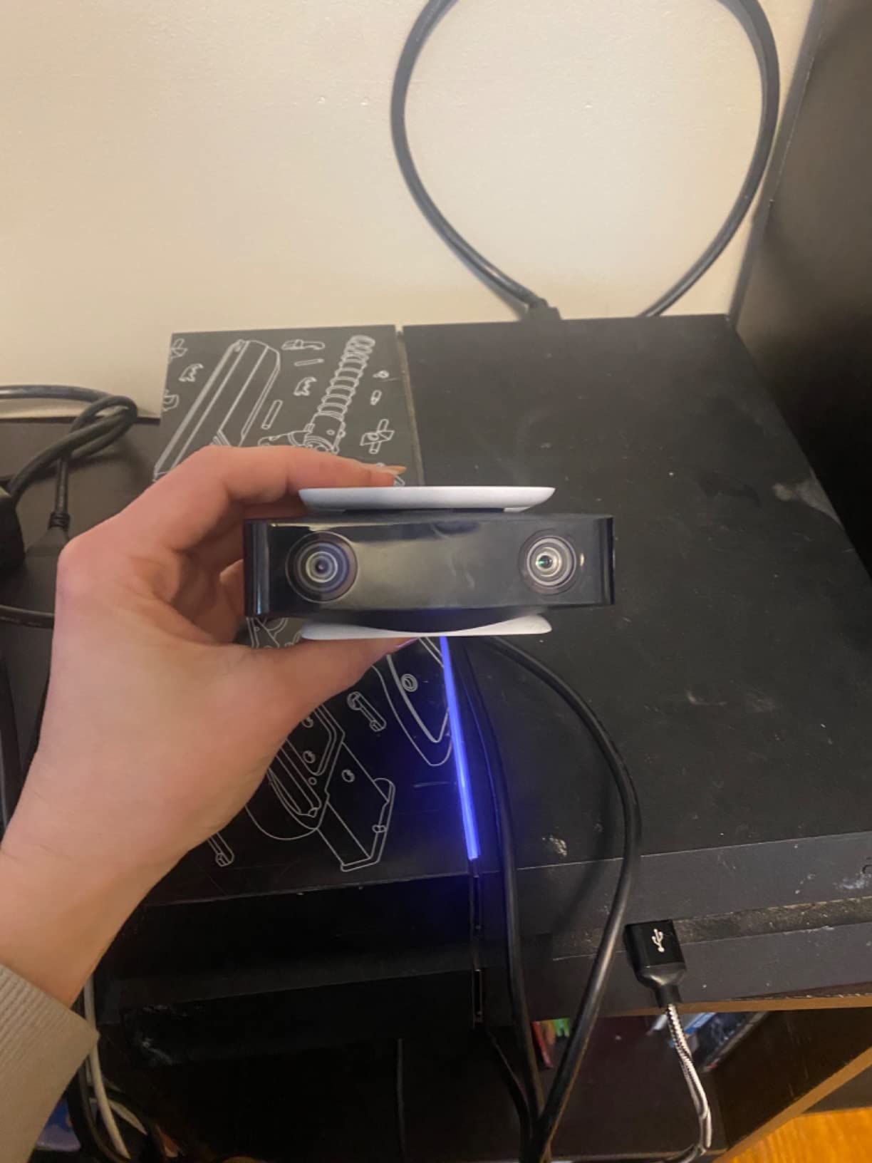 PlayStation VR Headset + Camera Bundle [Discontinued] (Renewed) customer photo 2