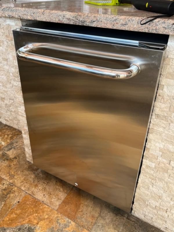 HCK Outdoor Refrigerator 24 Inch, Undercounter Refrigerators with Stainless Steel Door, 161 Can Beverage Fridge for Home Bar, Kitchen, Patio, Outdoor, Commercial Use customer photo 2