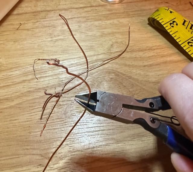IGAN-330 Flush Cutters, Precision Wire Cutter, Flush Pliers, Wire Snips, Electrical Cutters, Sprue, Side & Small Wire Nippers, Diagonal Cut Snips, Ideal for Electronics & Precision Cutting Needs customer photo 1