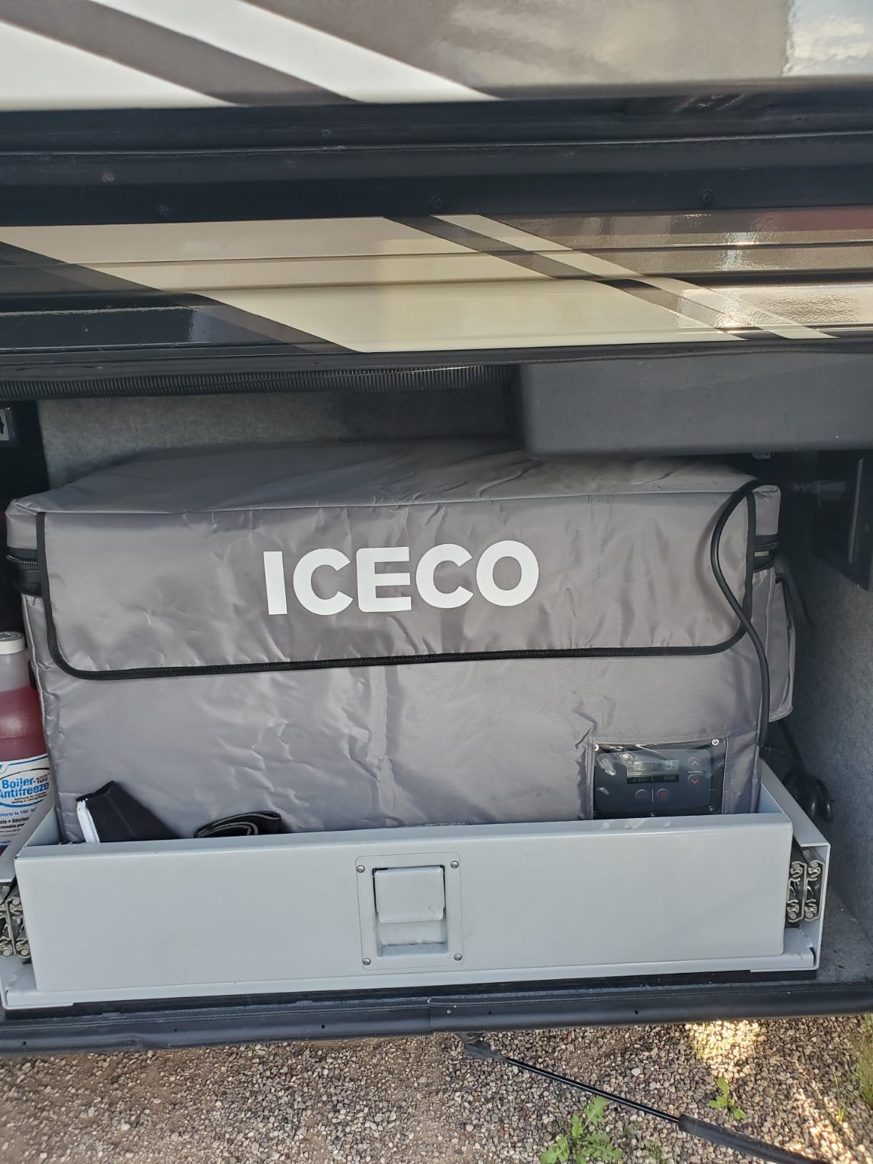 ICECO VL60 Dual Zone Portable Refrigerator with SECOP Compressor, 60 Liters Platinum Compact Refrigerator, DC 12/24V, AC 110-240V, 0℉ to 50℉, Home & Car Use (with Insulated Cover) customer photo 2