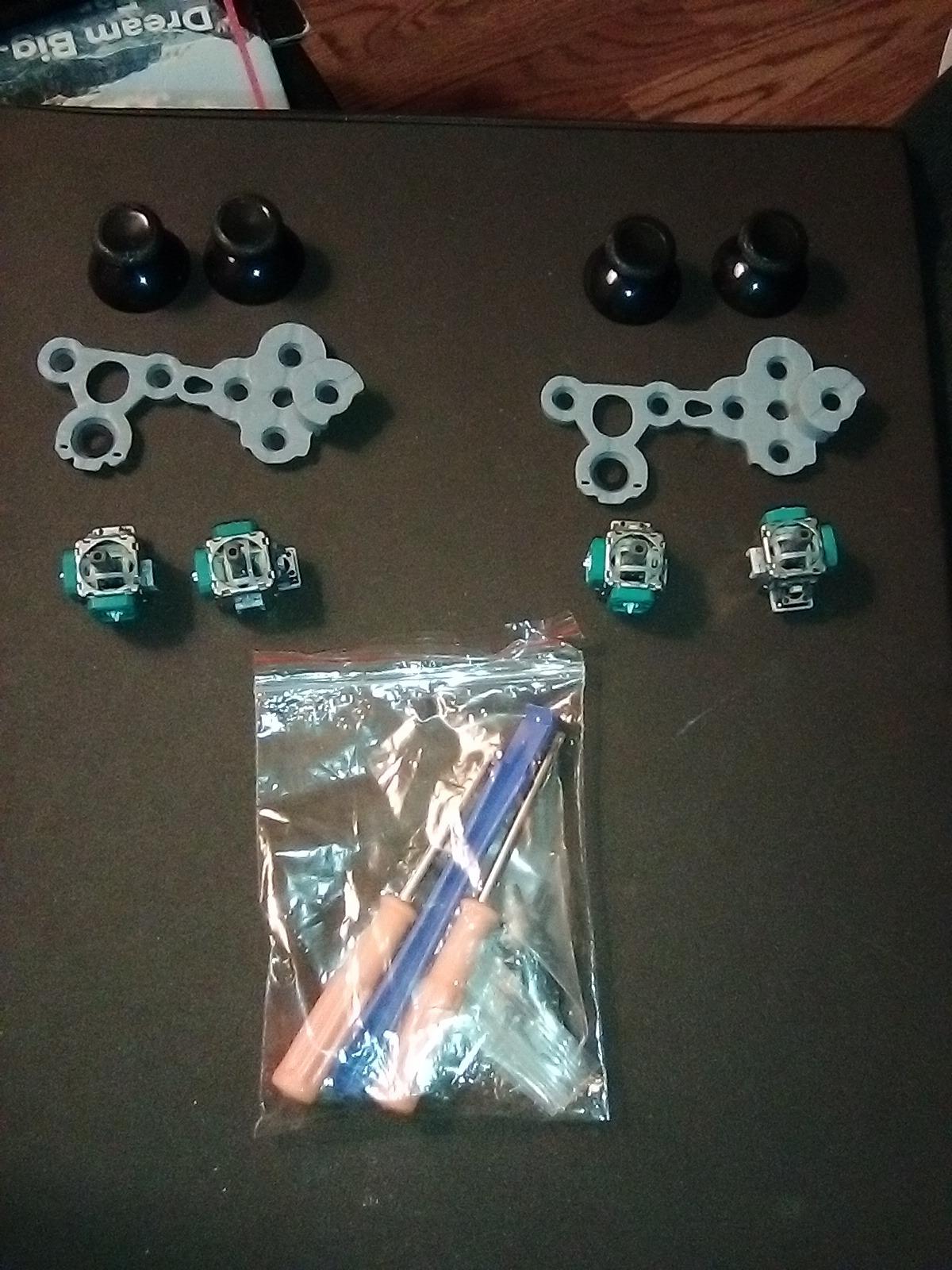 RGEEK Xbox One Controller Joystick Replacement, 4PCS Xbox one Joysticks Replacement Parts with T6 T8 T10 Repair Screwdriver Kit for Xbox Controller customer photo 2