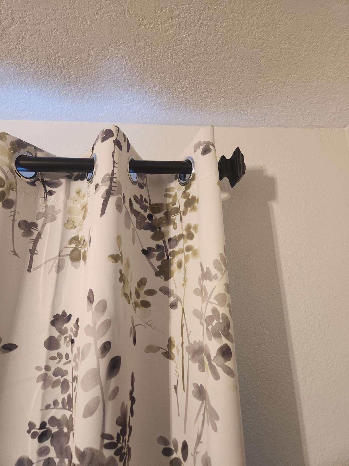 Ivilon Drapery Treatment Window Curtain Rod - Square Design 1 1/8 Rod. 120 to 240 Inch - Black customer photo 2