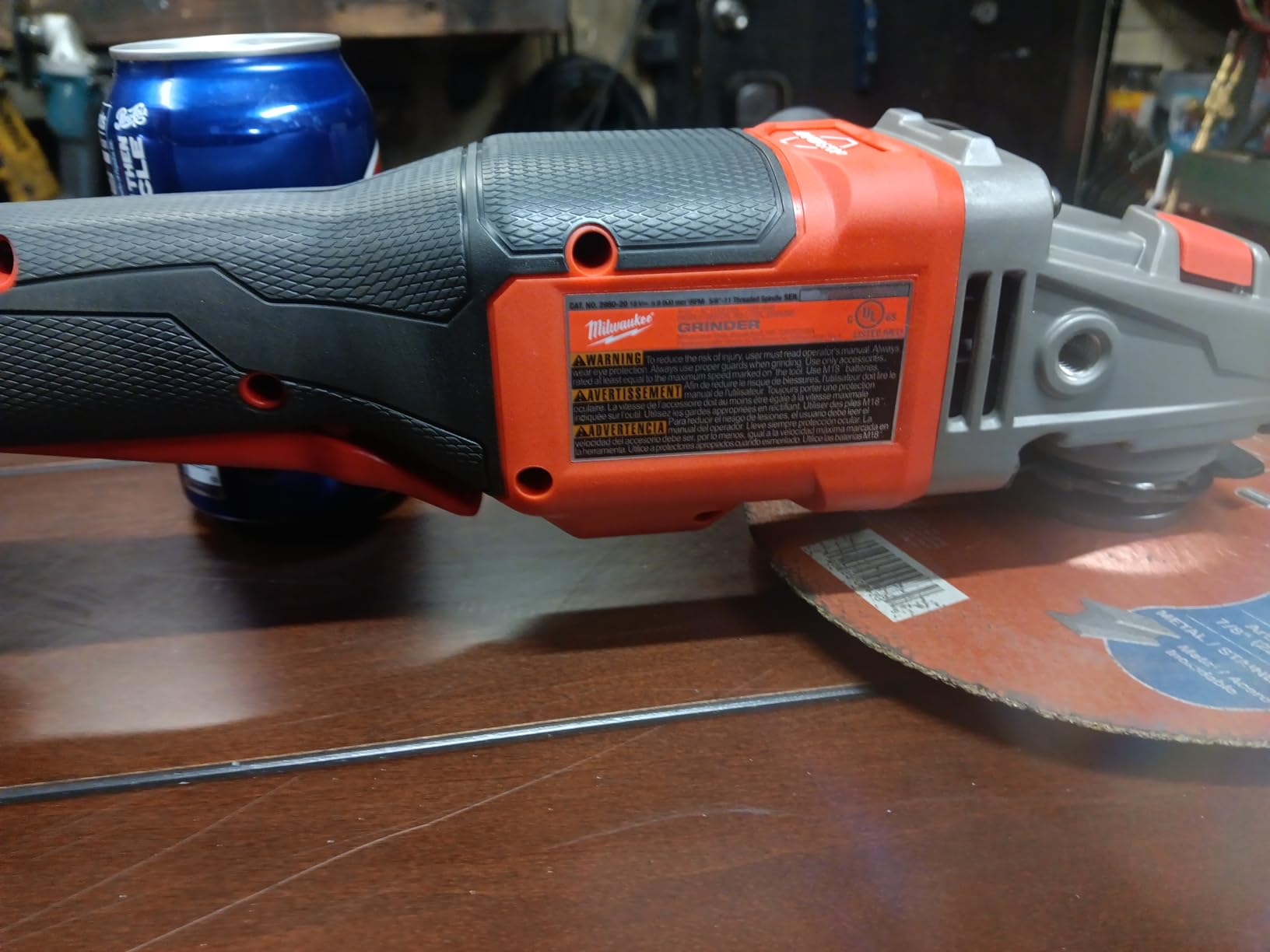 Milwaukee 2980-20 M18 FUEL 4-1/2 in. - 6 in. Braking Grinder w/No-Lock Paddle Switch (Tool Only) customer photo 1