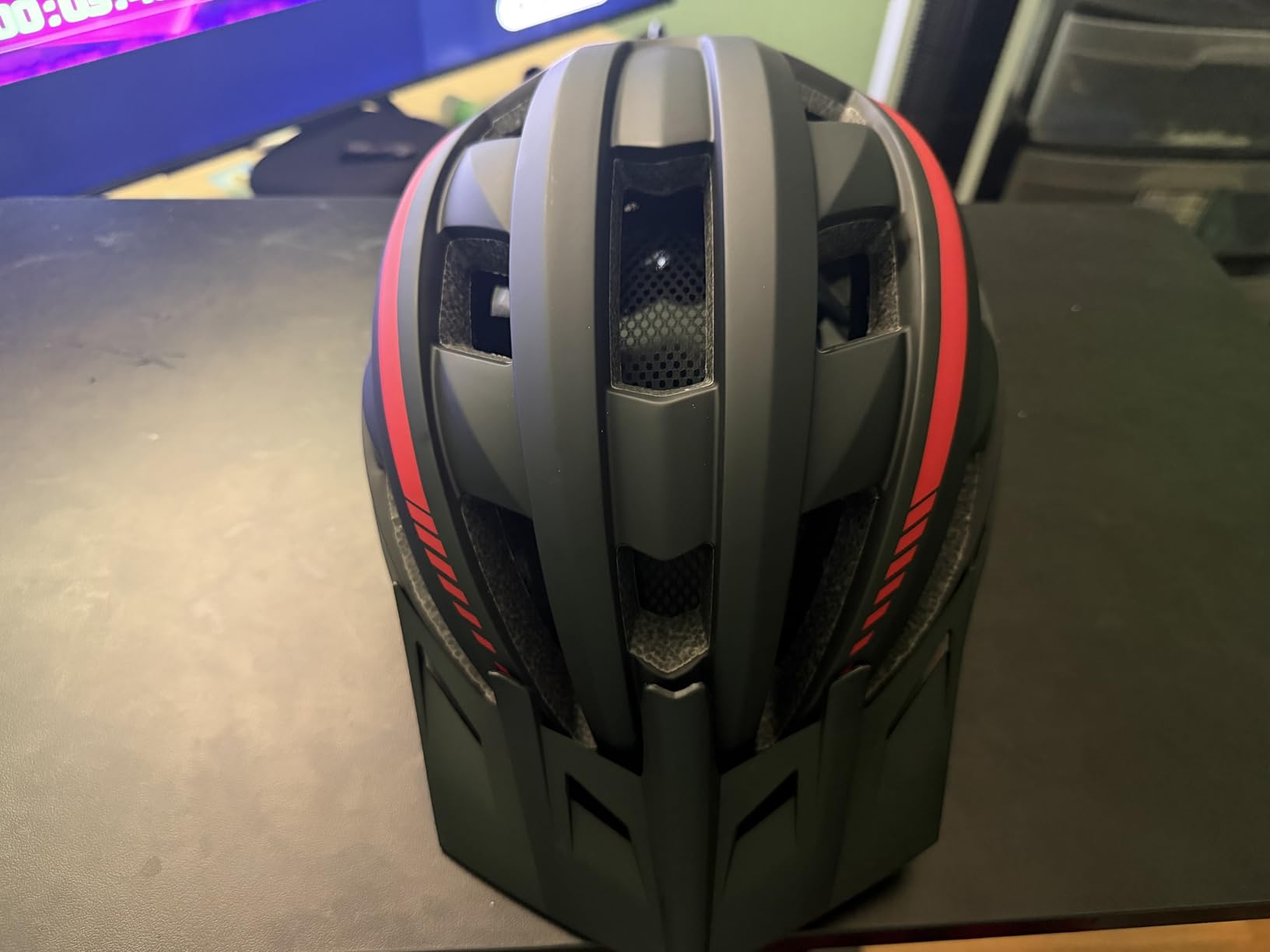 VICTGOAL Bike Helmet Adult Men Women with LED Rear Light, M/L/XL Sizes customer photo 1