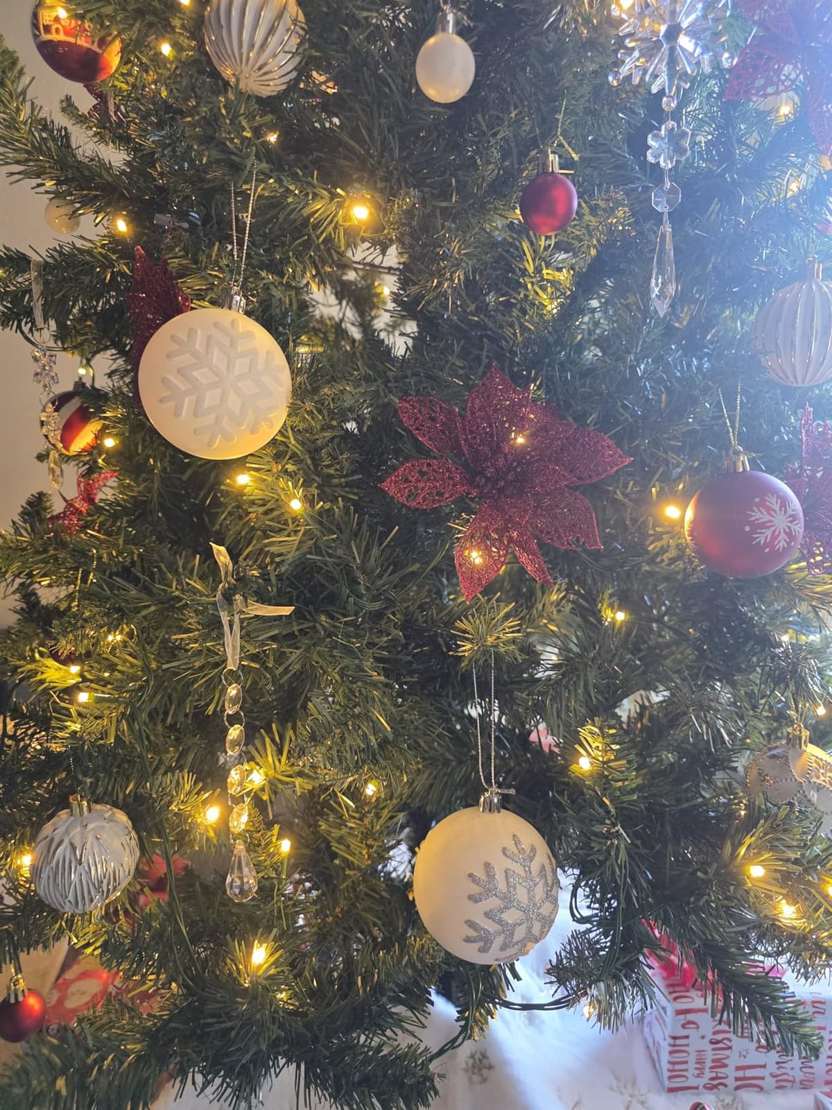 SHareconn 30ct 2.36 Inch Christmas Tree Balls Ornaments, Red & Gold, 60mm customer photo 1