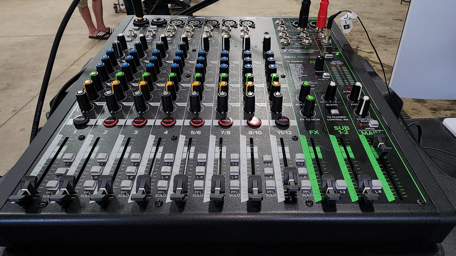 Mackie ProFX12v3 12-channel Mixer with USB and Effects | 12-channel analog mixer with Onyx preamps and GigFX engine for recording, live sound and content creation customer photo 2