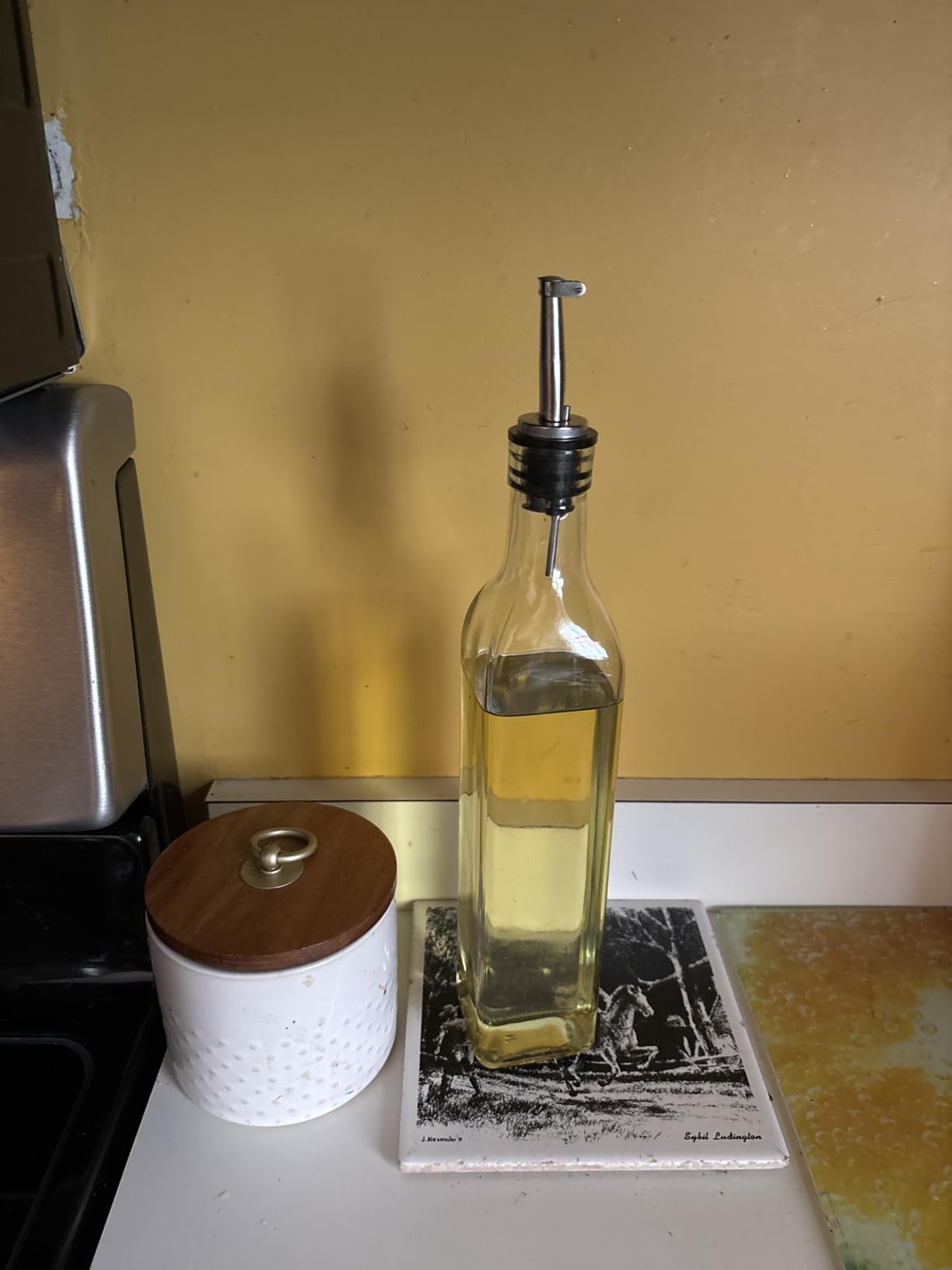 AOZITA 17oz Glass Olive Oil Bottle Dispenser - 500ml Green Oil and Vinegar Cruet with Pourers and Funnel - Olive Oil Carafe Decanter for Kitchen customer photo 2