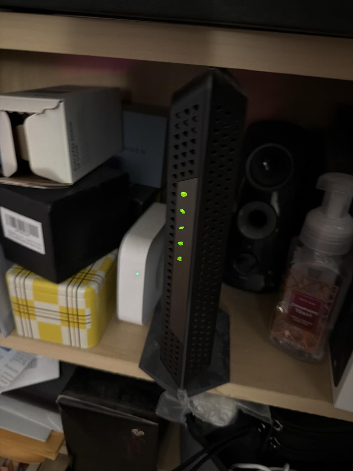 NETGEAR Nighthawk 6-Stream AX5400 WiFi 6 Router (RAX50) - AX5400 Dual Band Wireless Speed (Up to 5.4 Gbps) | 2,500 sq. ft. Coverage customer photo 2