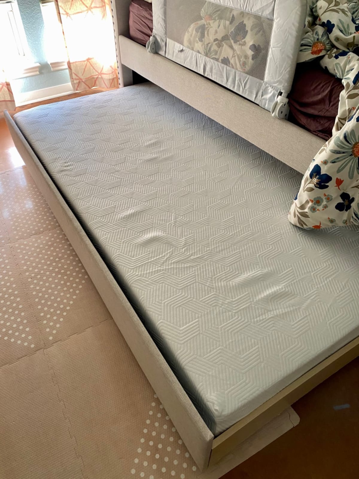 Lucid 12 inch Plush Gel Memory Foam Mattress - Bamboo Charcoal & Cooling Gel - Fiberglass Free - Bed in a Box - CertiPUR-US Certified - Queen Size customer photo 2