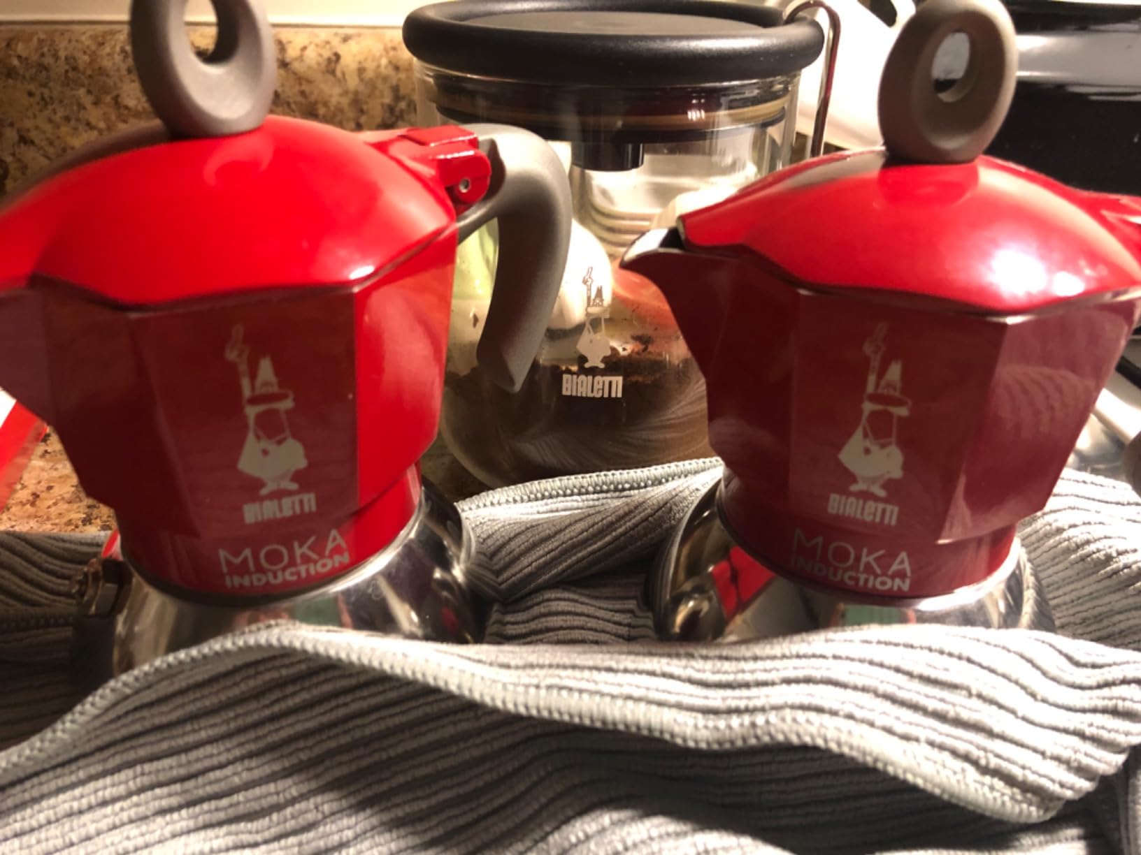 Bialetti - Moka Induction, Moka Pot, Suitable for all Types of Hobs, 4 Cups Espresso (5.7 Oz), Black customer photo 1