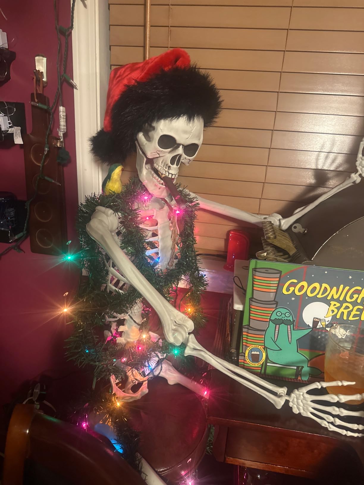 MyoGrip 5.5 FT Skeleton Halloween Decorations, Posable Full Body Life-Size Skeleton Prop with Movable Joints for Halloween Decorations Outdoor Yard Haunted House Prop customer photo 1