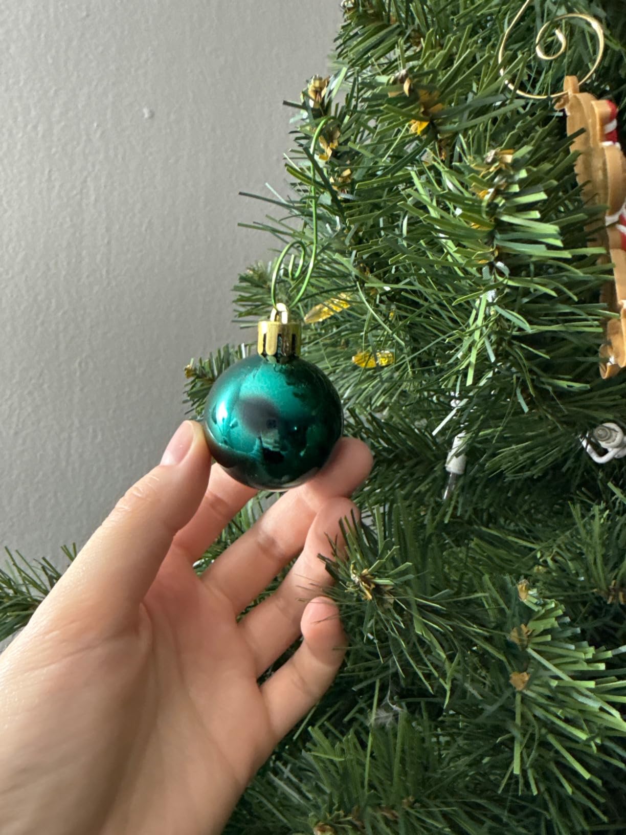 Christmas Tree Ornament, 132pcs Christmas Decoration Set Red Green Gold customer photo 2
