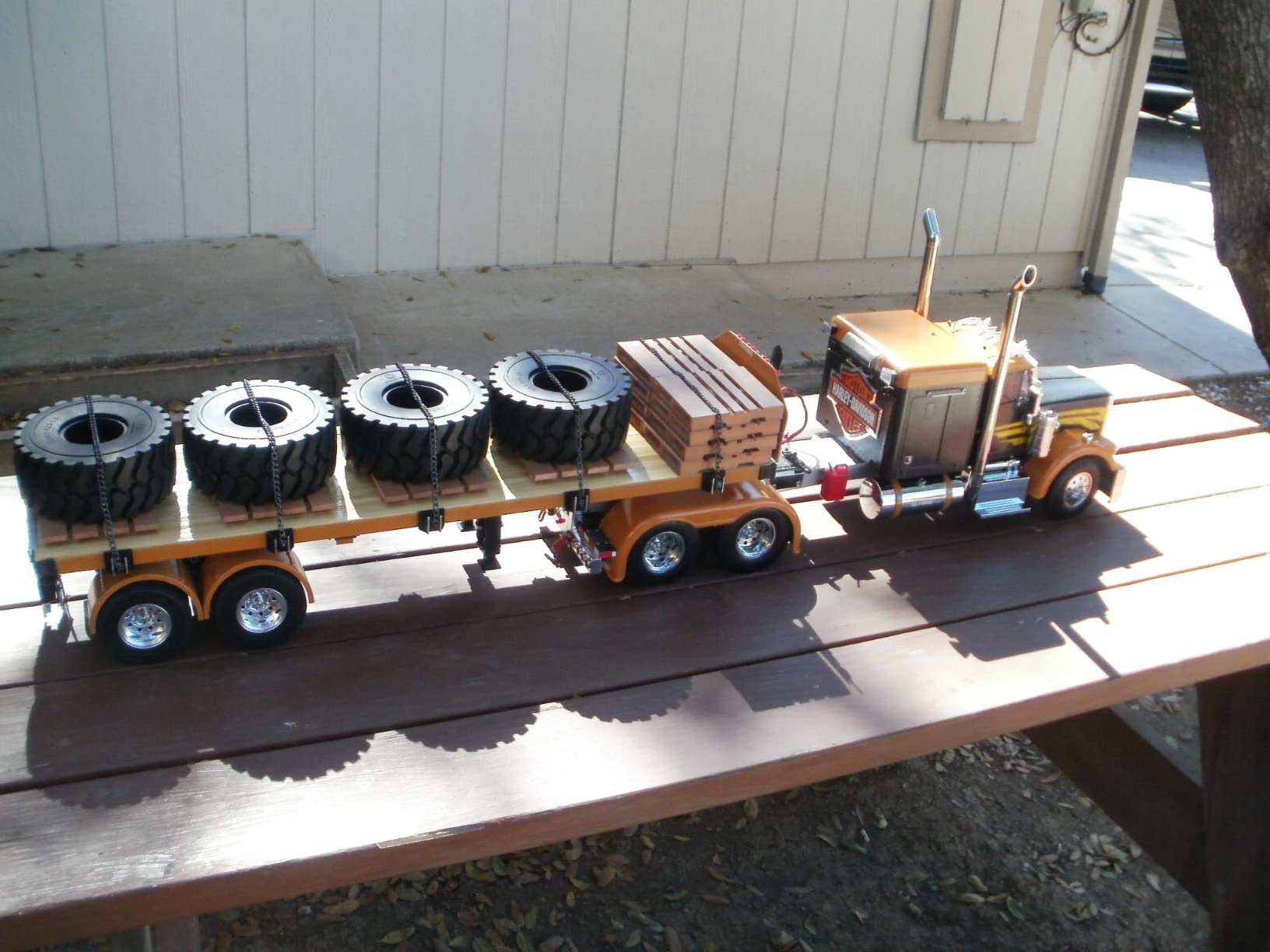 US in Stock Toucan RC Hobby 1/14 2 Axles RC Tractor Flatbed Trailer DIY Model Remote Control Semi Truck customer photo 1