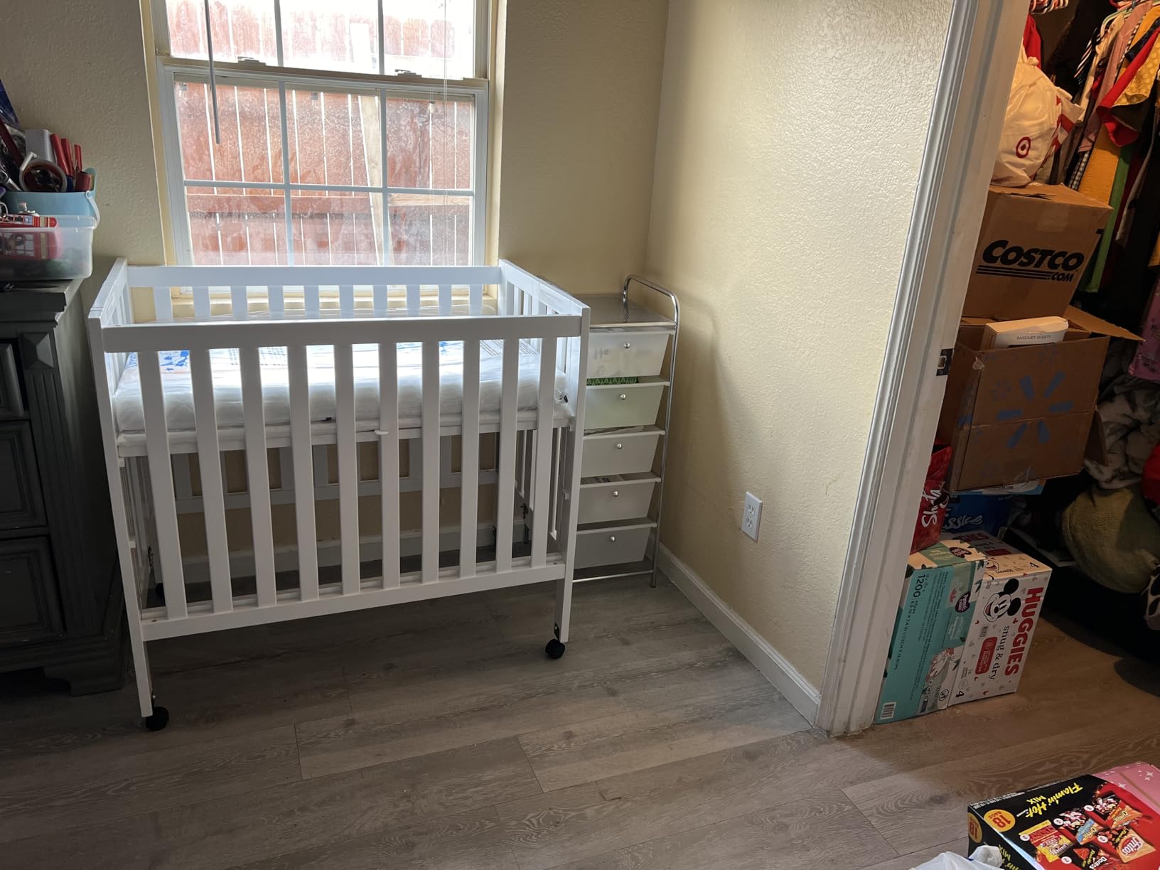 Dream On Me Jett Mini Folding Baby Crib in Pebble Grey, GreenGuard Gold & BSA, Lightweight & Portable, Patented Flat Folding System, Small Spaces & Travel, 1.5” Mattress Pad, 3 Heights, Safe Wheels customer photo 1