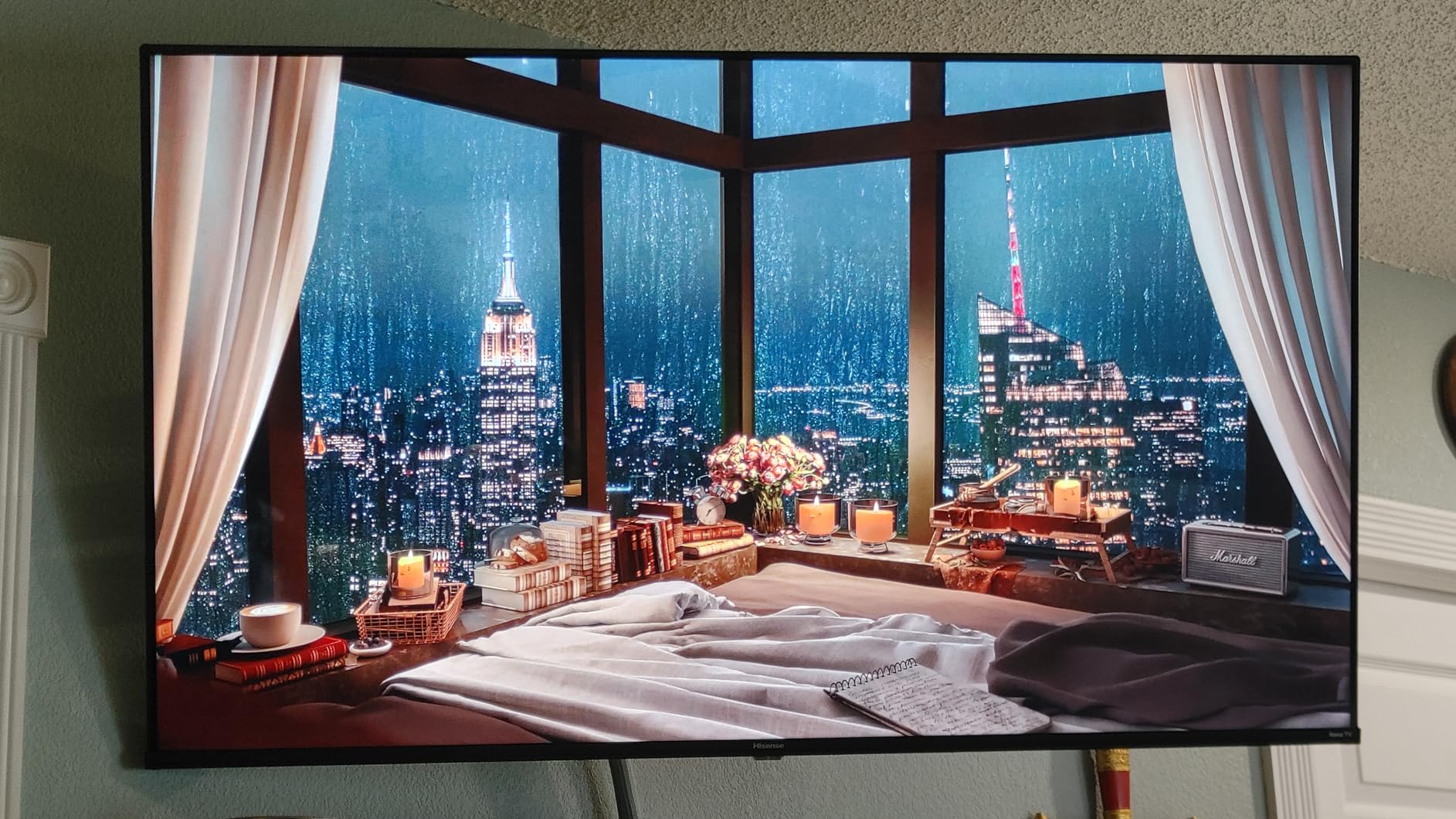 Hisense 65-Inch Class R6 Series 4K UHD Smart Roku TV with Alexa Compatibility (65R6G) customer photo 1