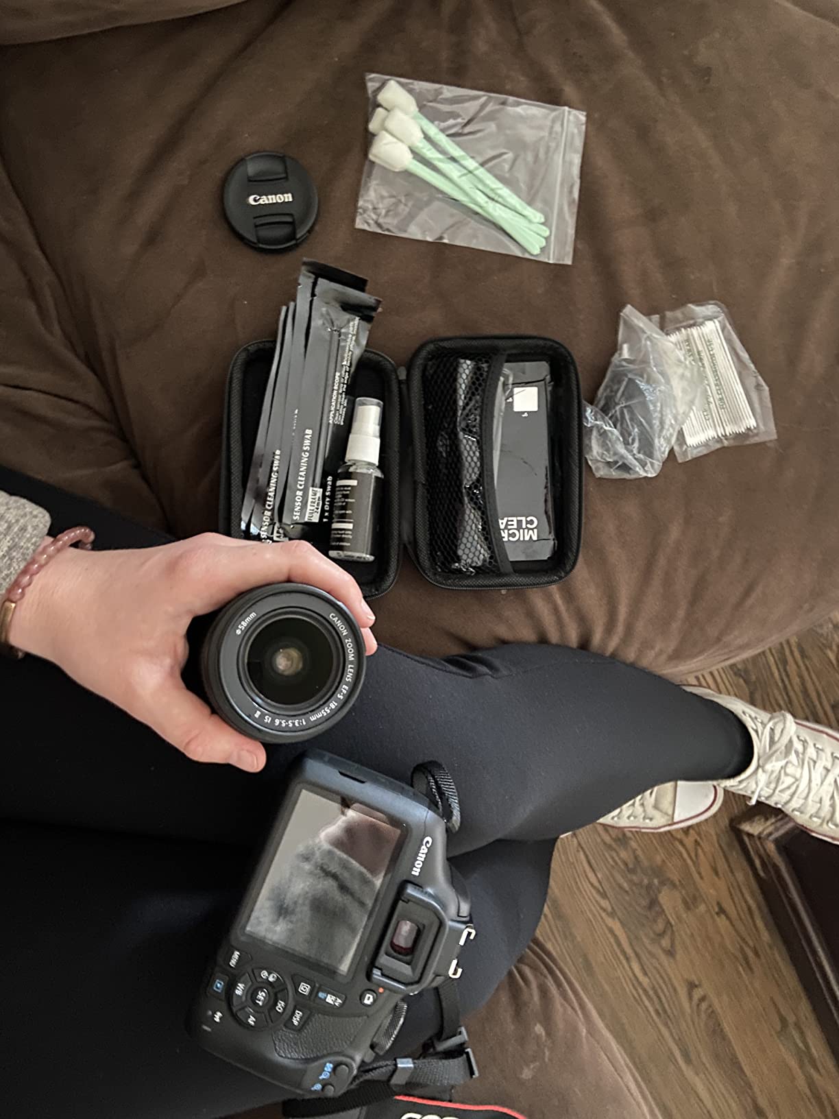 Professional DSLR Camera Cleaning Kit with APS-C Cleaning Swabs, Microfiber Cloths, Camera Cleaning Pen customer photo 2
