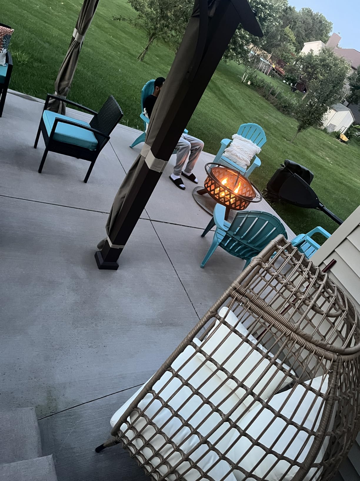 Yaheetech Fire Pit 36in Outdoor Wood Burning Fire Pits Wood Large Fire Bowl for Outside BBQ Bonfire Patio with Mesh Spark Screen, Poker and Rain Cover customer photo 1