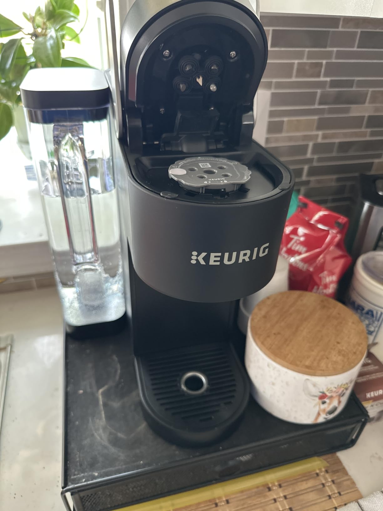 Keurig K-Supreme Single Serve K-Cup Pod Coffee Maker, MultiStream Technology, 4 Brew Sizes, 66oz Dual-Position Removable Reservoir, White customer photo 1