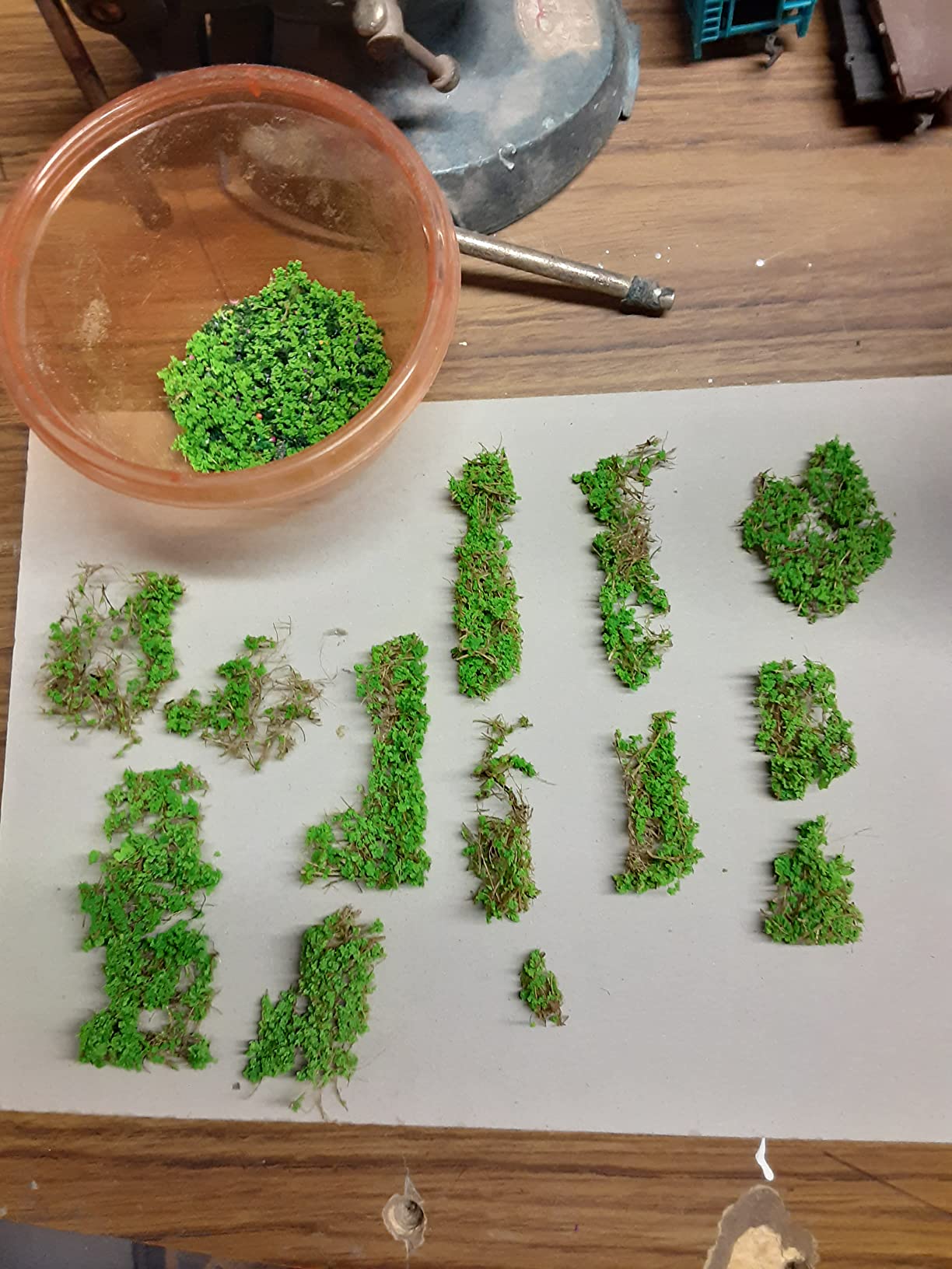 Warmtree Miniature Shrubs for Diorama, Terrain Model Kit Bushes customer photo 2