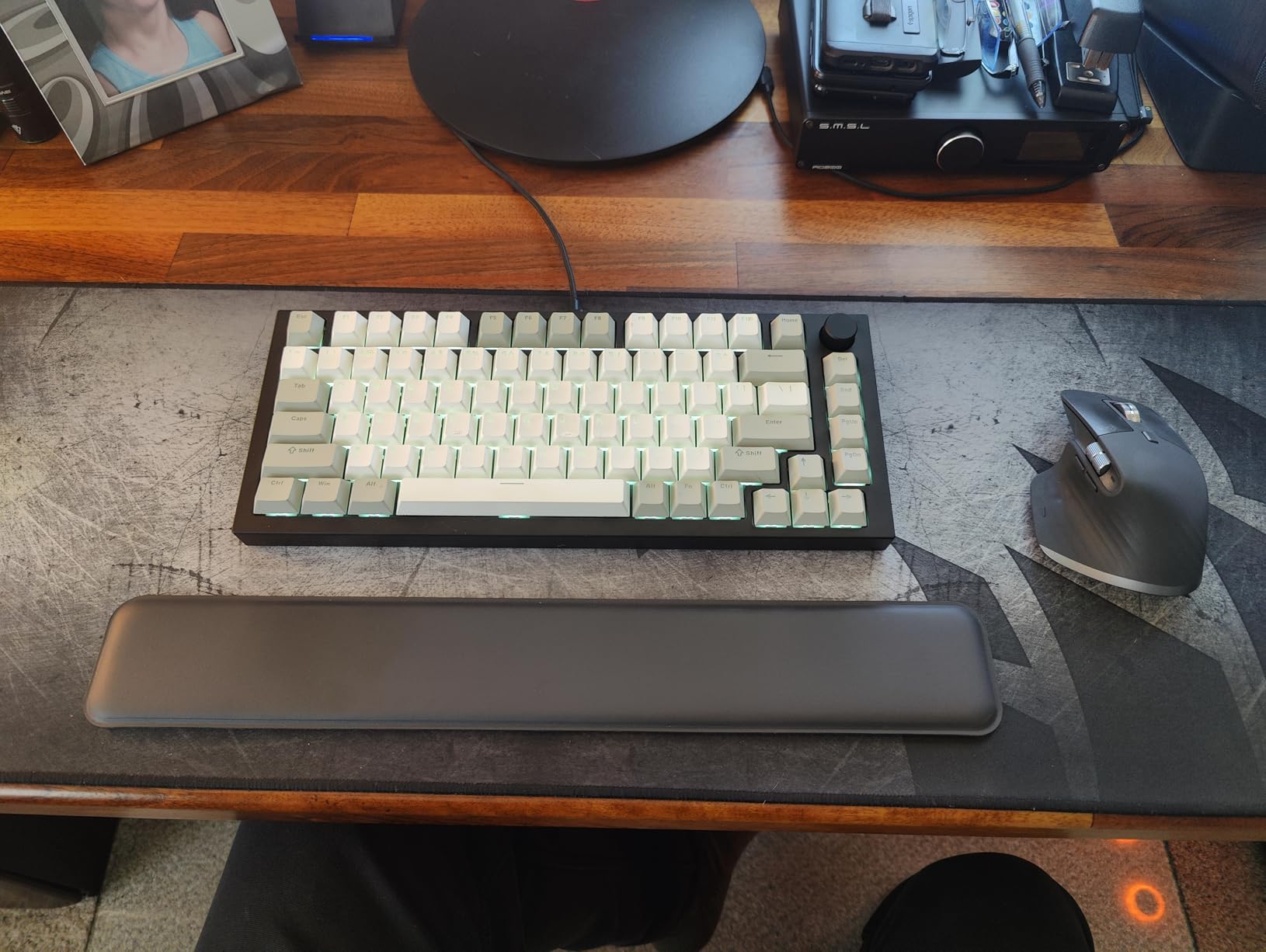 GLORIOUS Gaming GMMK PRO 75% Barebones Black (Frame Only) - Modular Mechanical Gaming Keyboard, TKL Size (75%), 3.3lb Frame, RGB, Fully Customisable, 5-Pin Switch Support customer photo 1