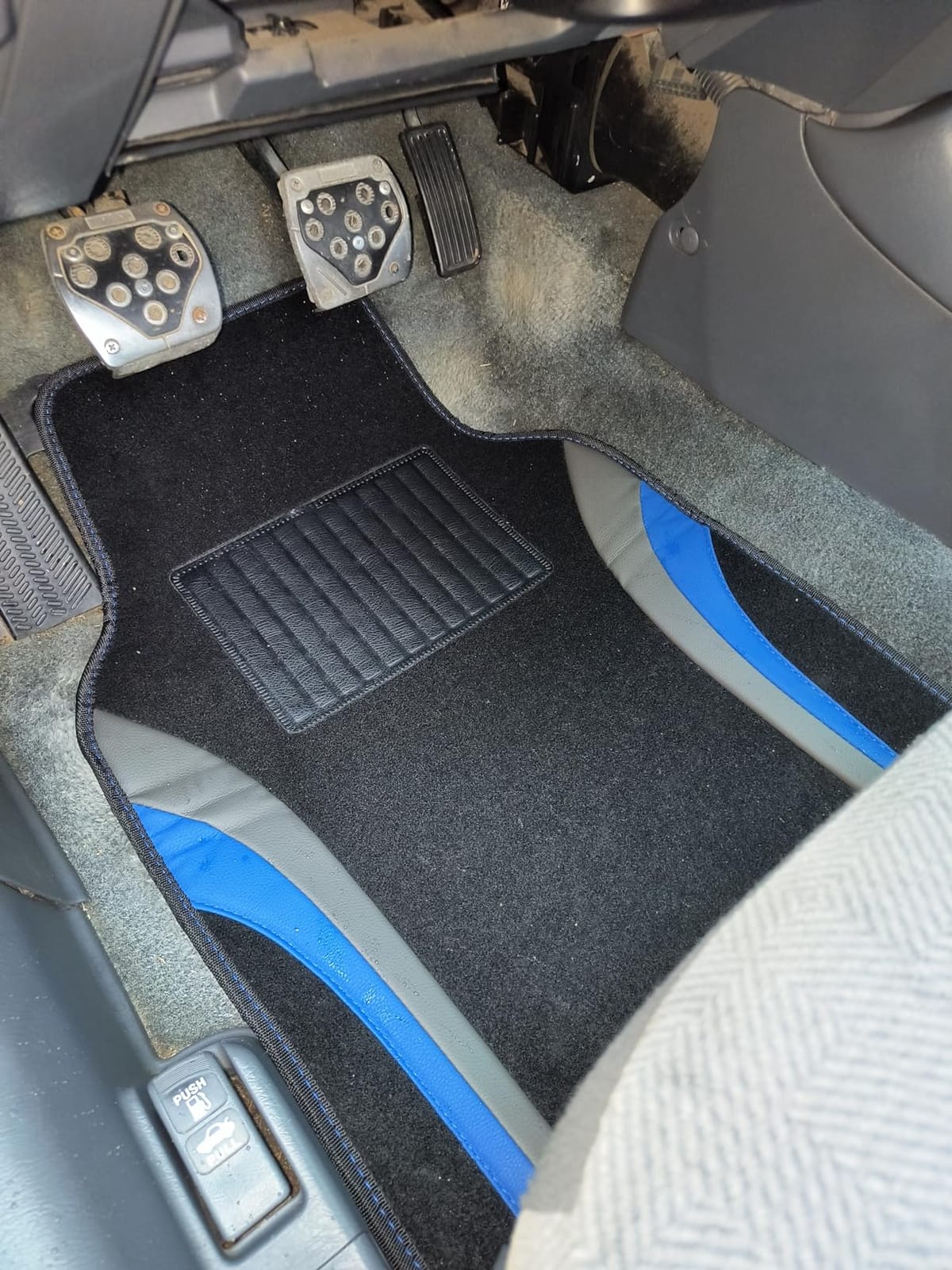 CAR PASS Leather Waterproof Sporty Car Floor Mats Carpet,Universal Automotive Floor Mat Fit for Sedans, Cars, Mid Trucks, Vans, SUV, Set of 4 (Black and Gray) customer photo 2