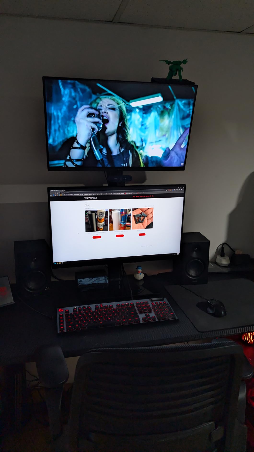 Edifier MR4 Studio Monitor Speakers, 4 inch Active Near-Field customer photo 2